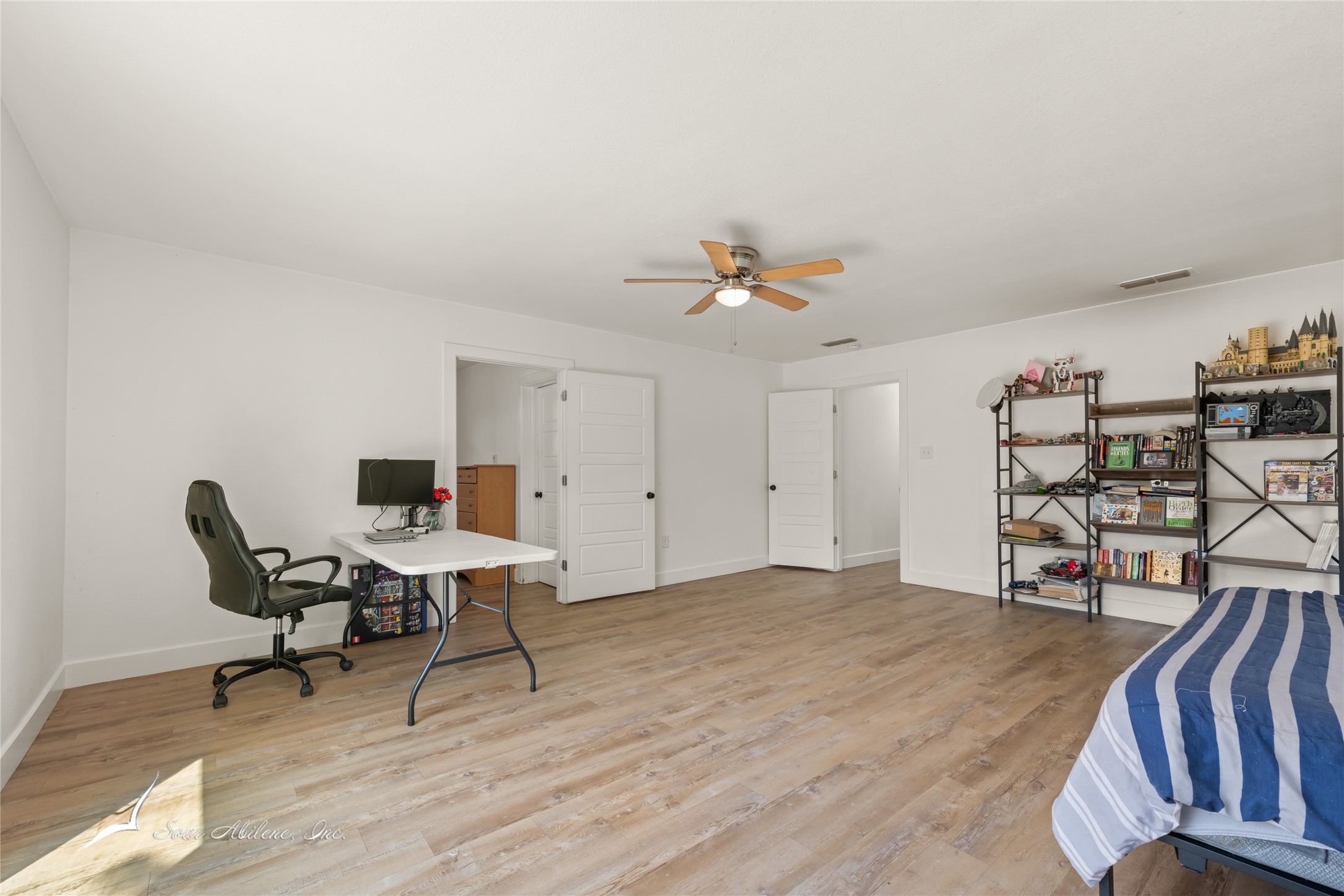 1089 Larned Lane