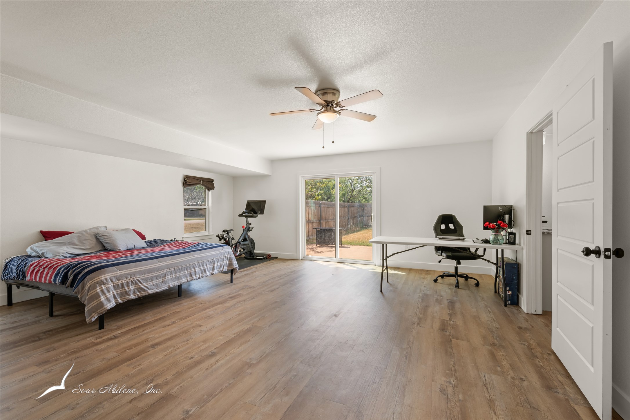 1089 Larned Lane