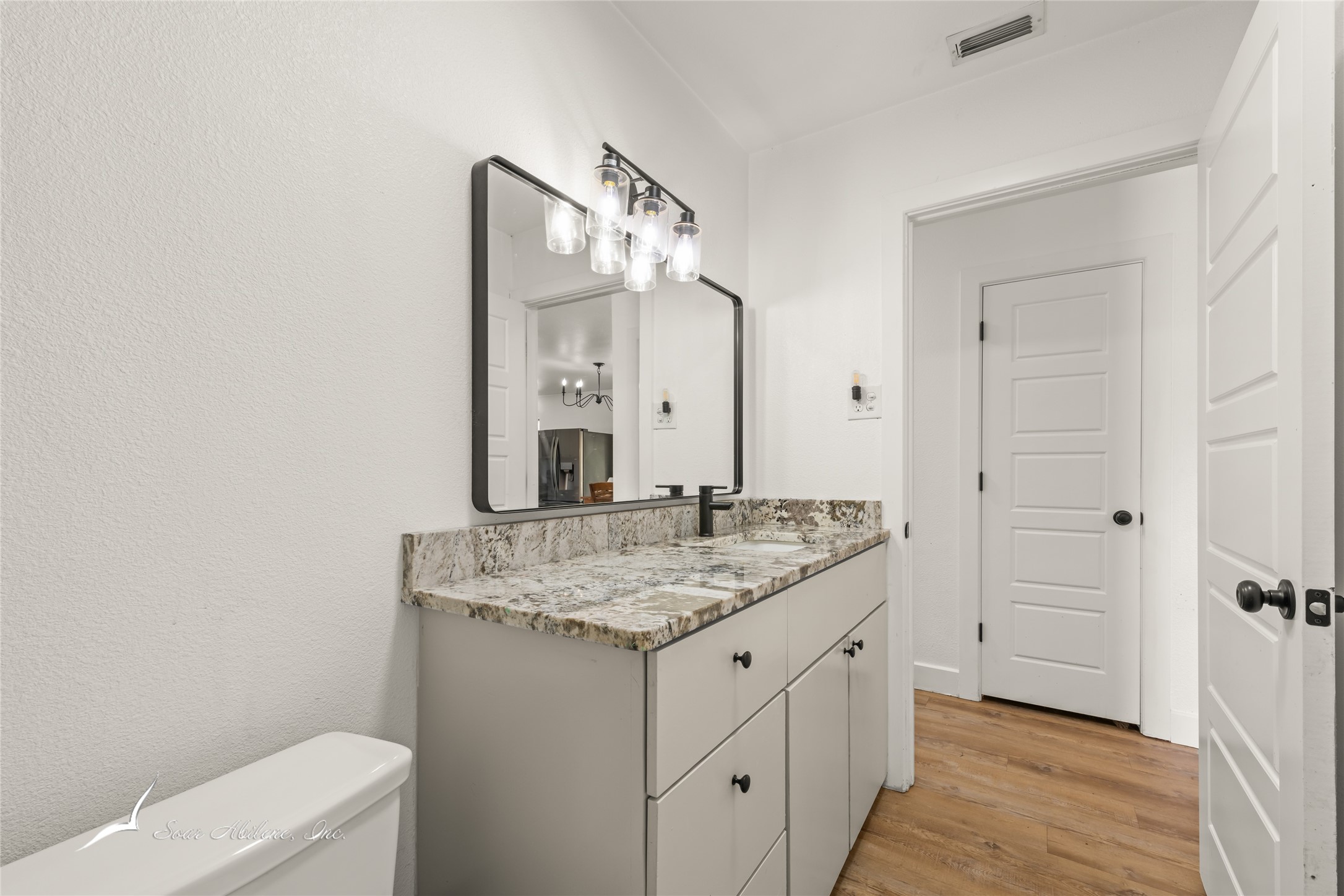 1089 Larned Lane
