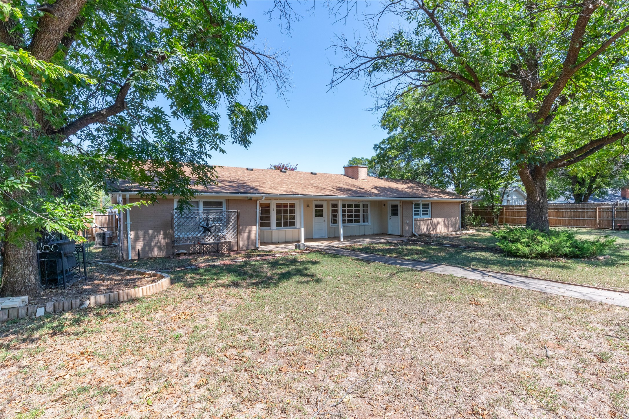 683 Westwood Drive