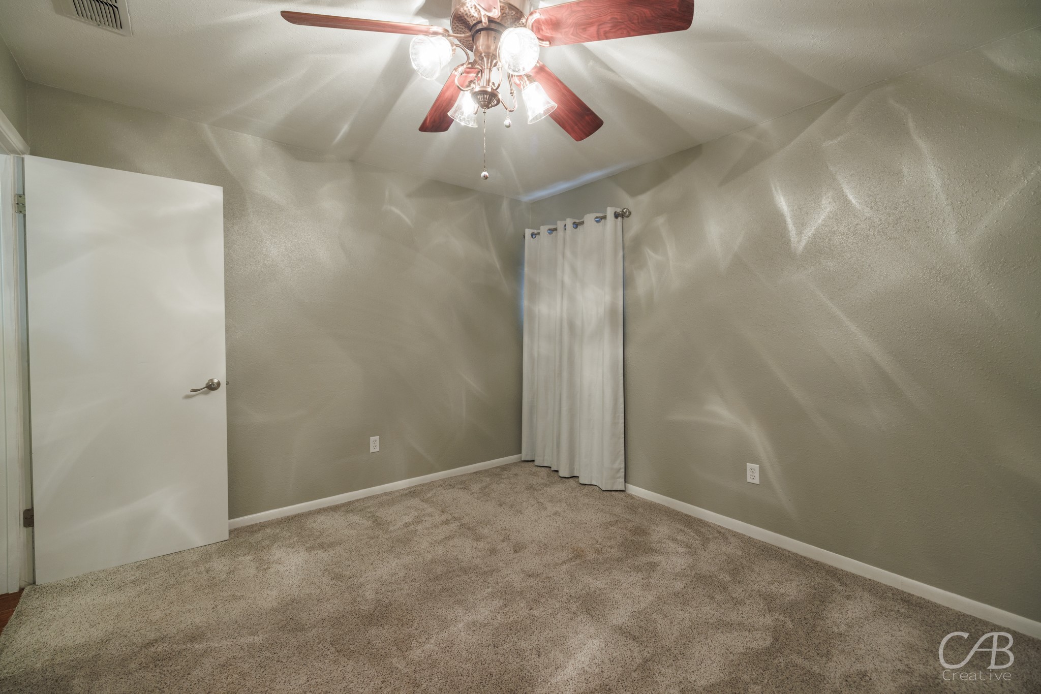 702 Avondale
