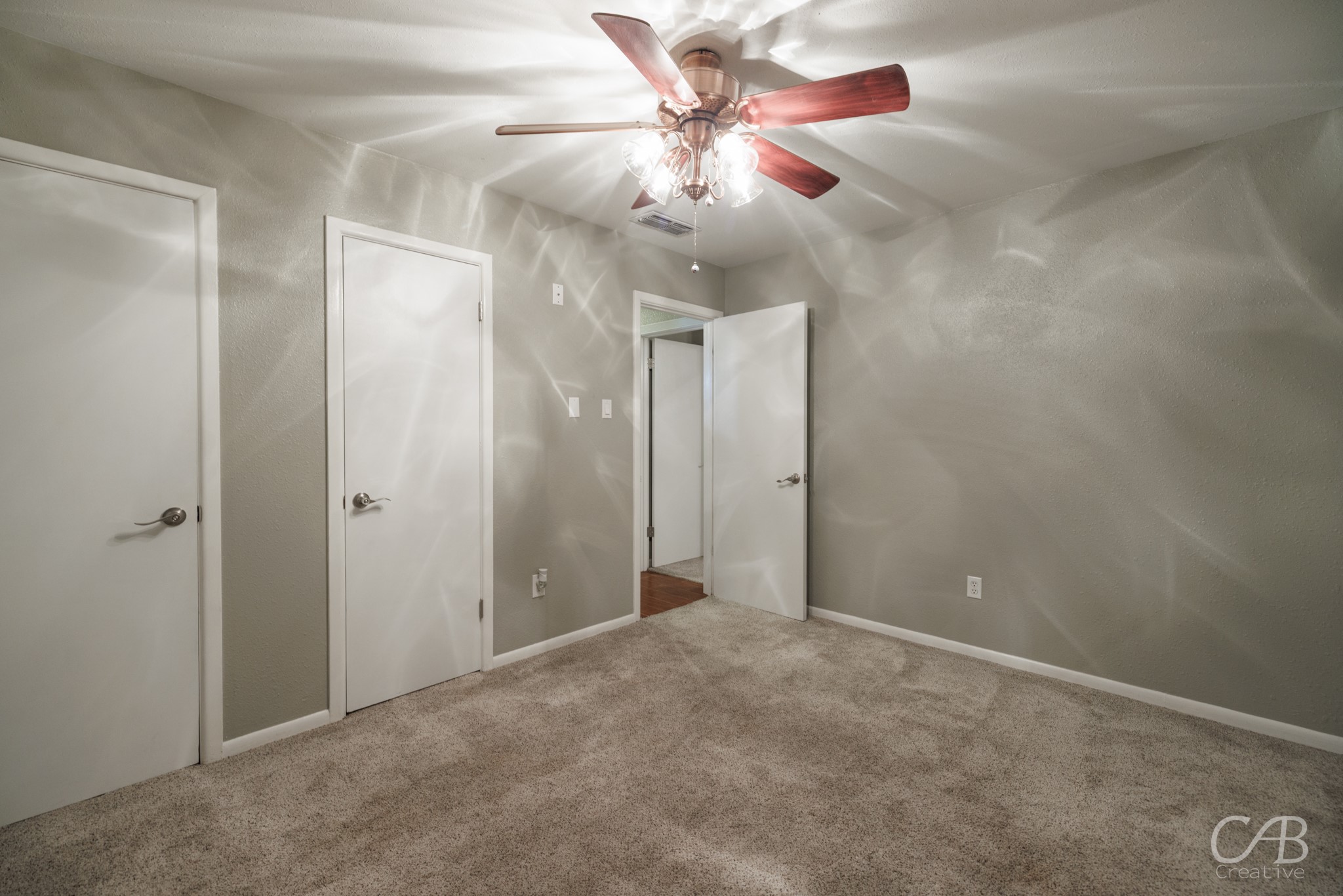 702 Avondale