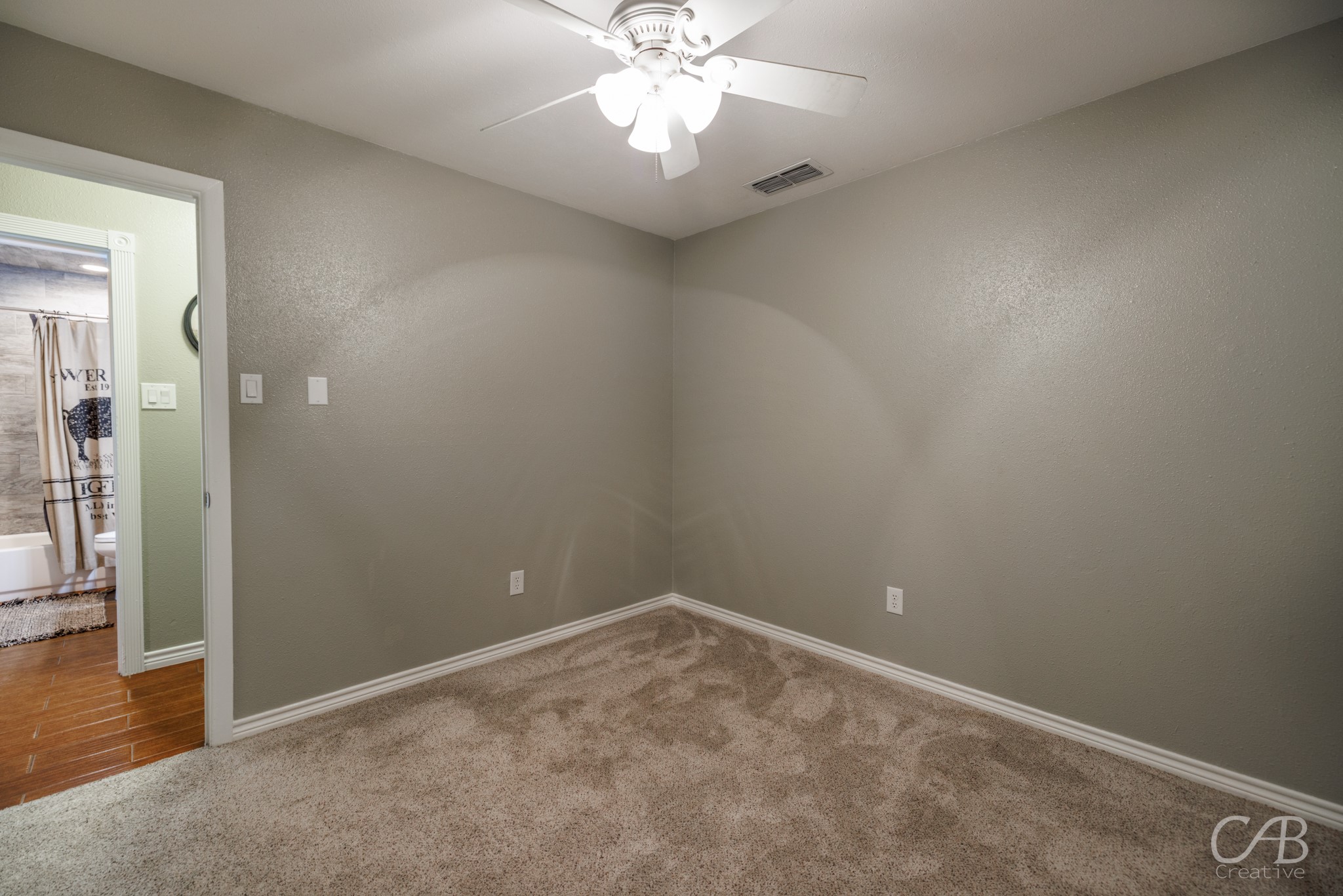 702 Avondale