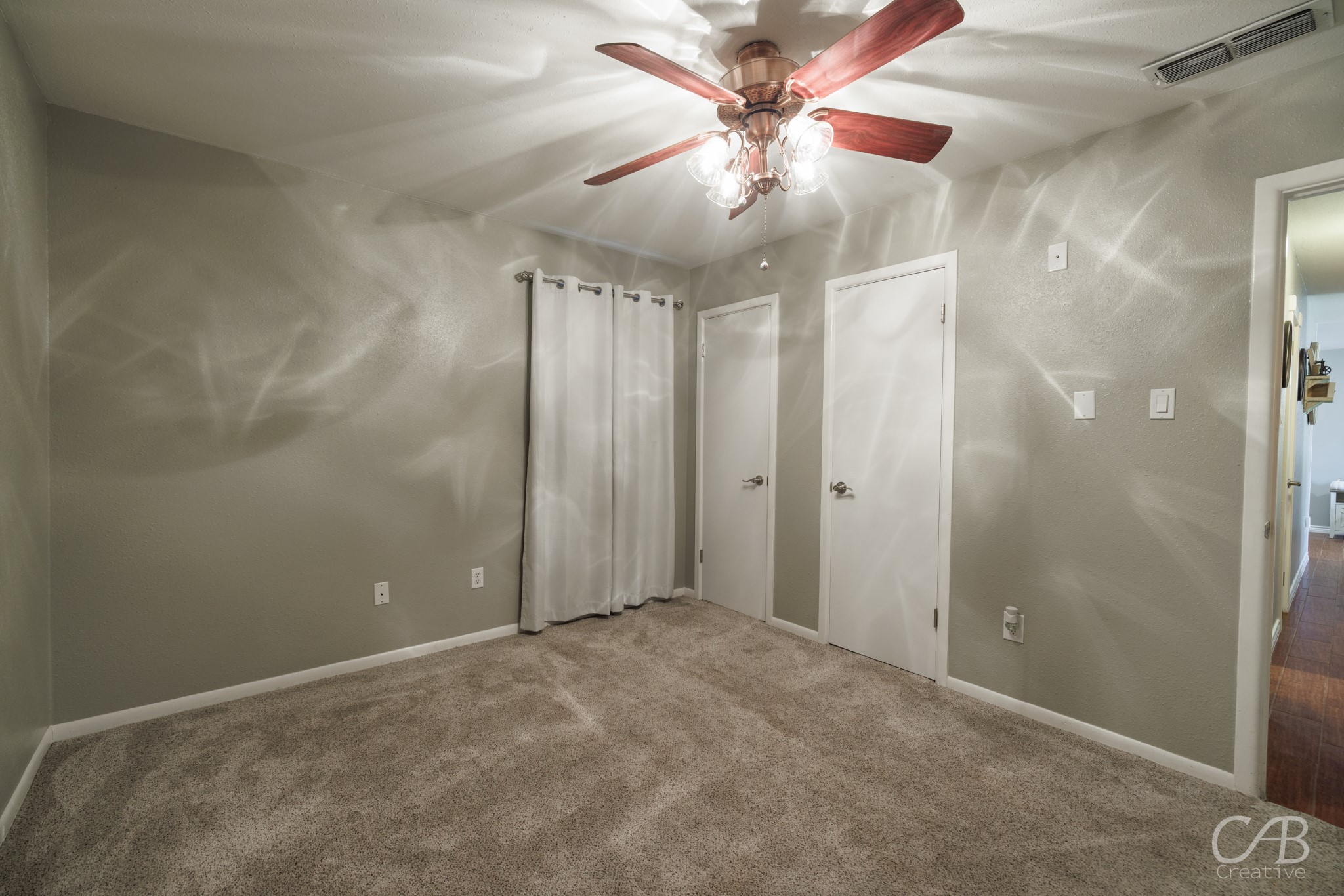 702 Avondale