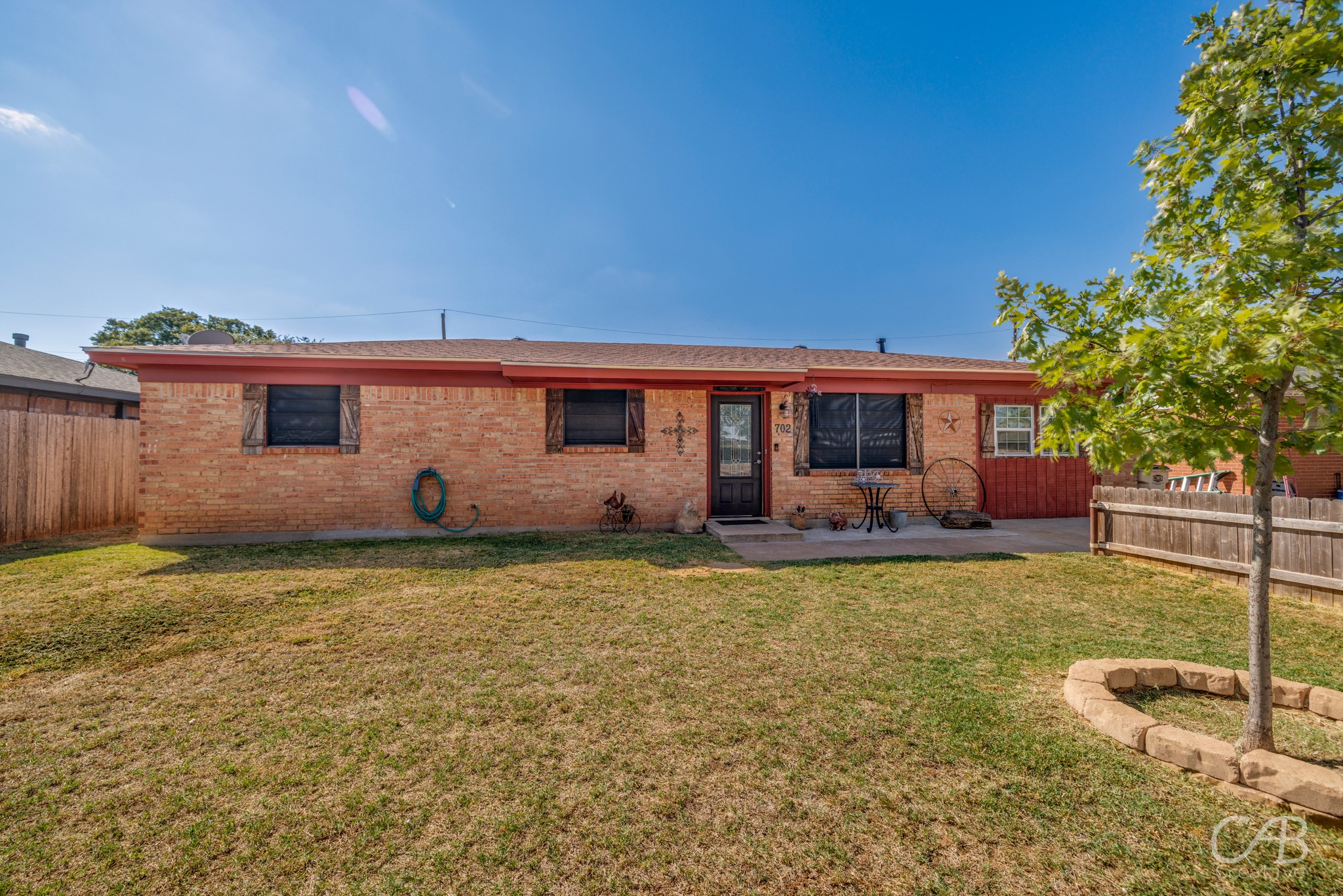 702 Avondale
