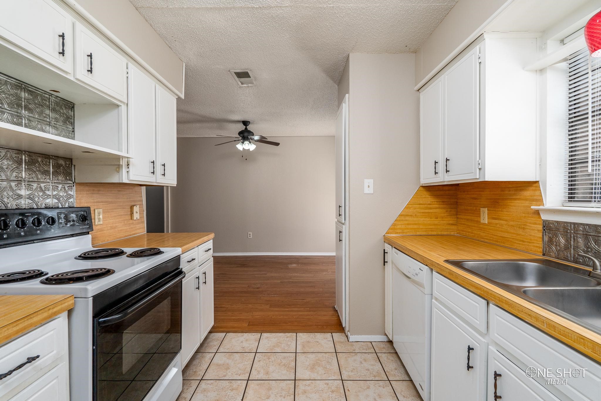 3809 Mark Court