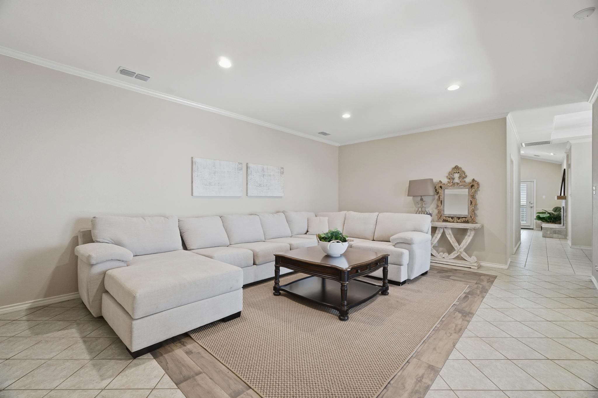 9 Tamarisk Circle