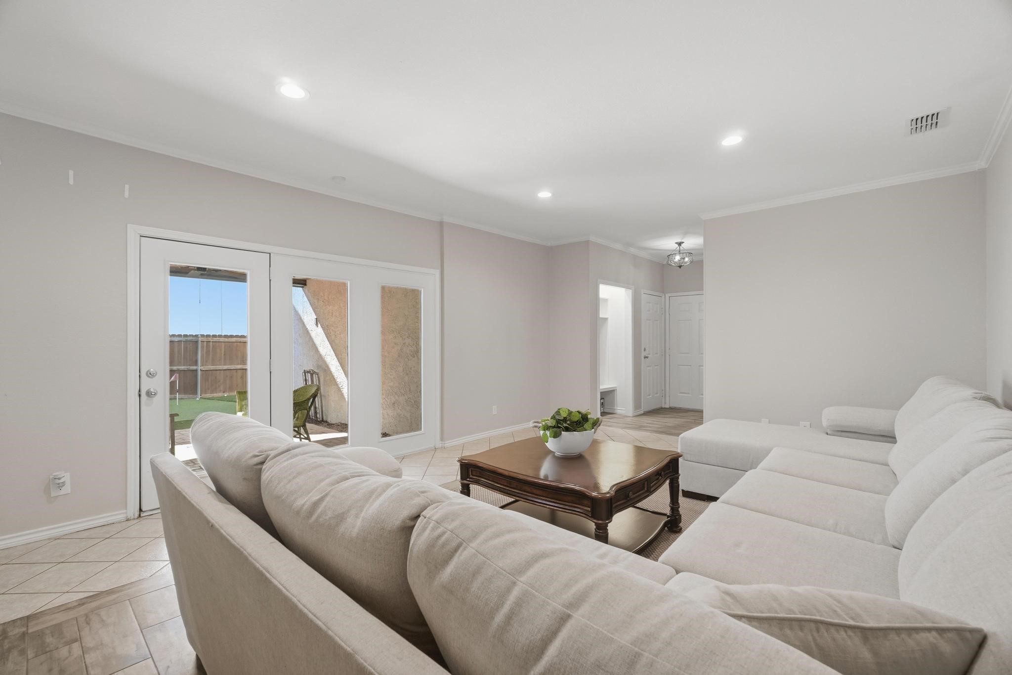 9 Tamarisk Circle