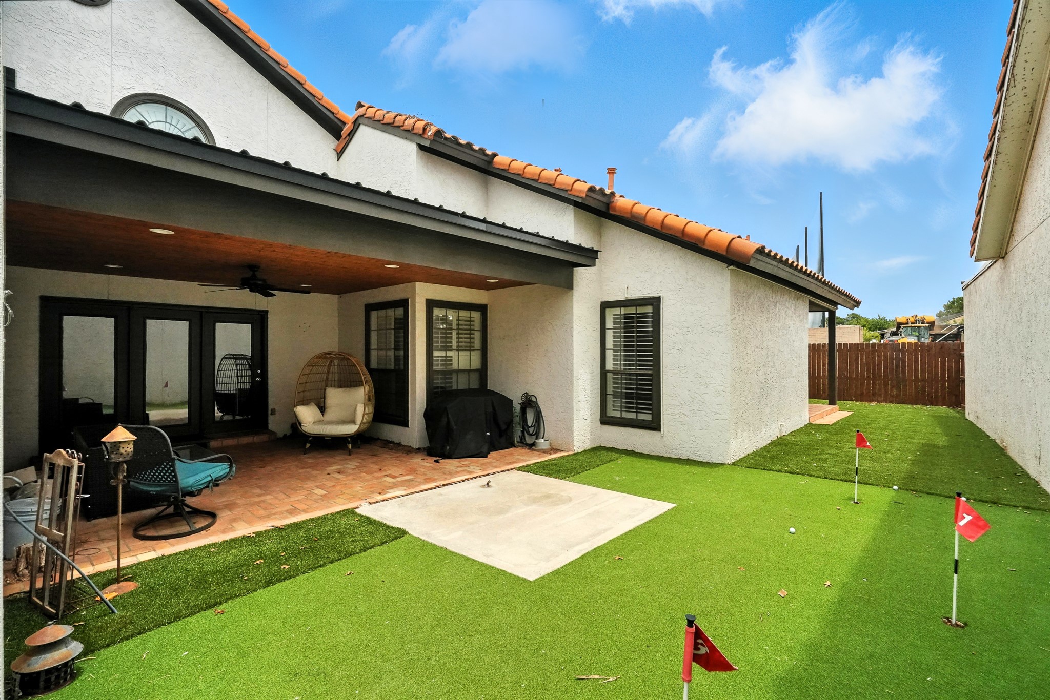 9 Tamarisk Circle