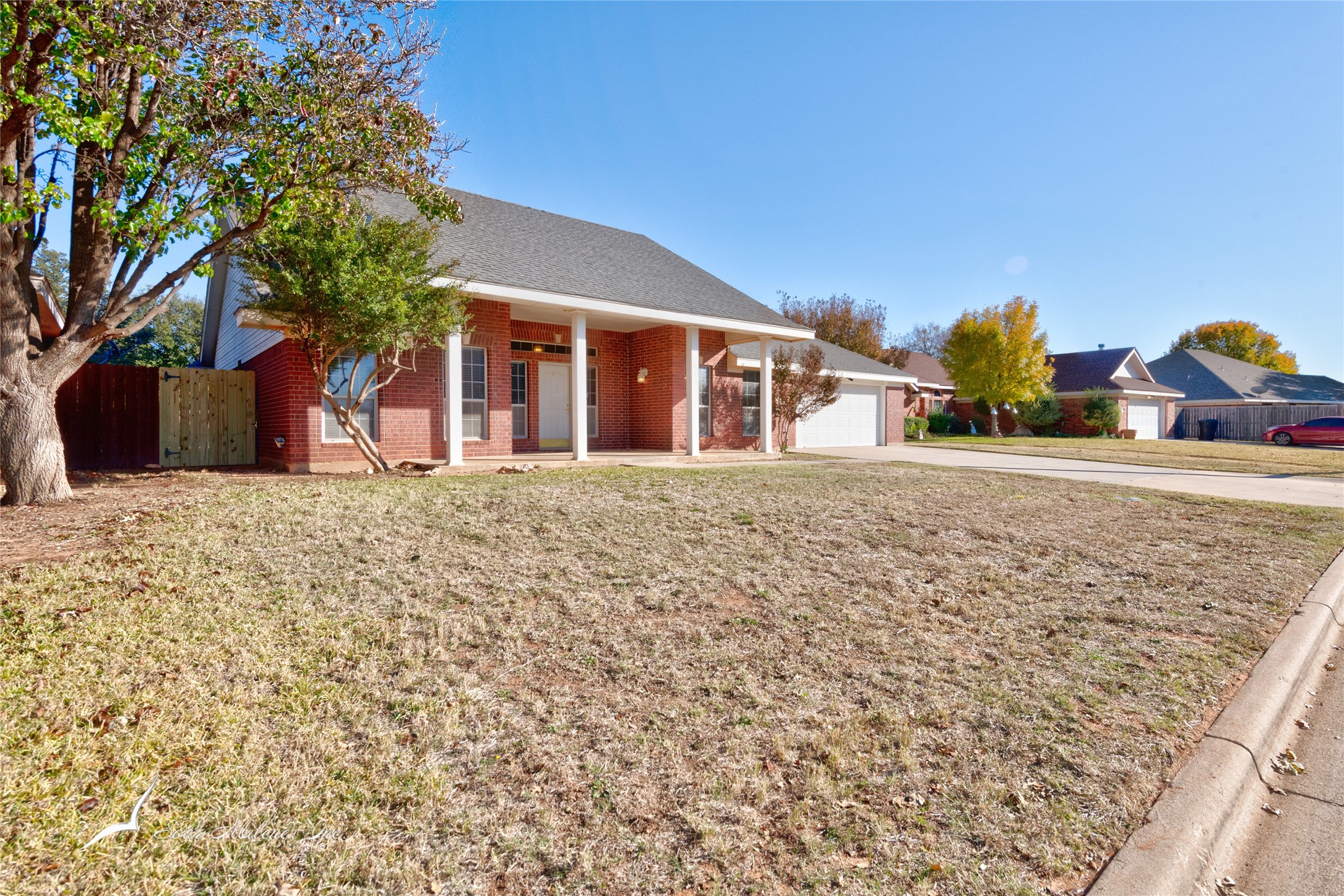 6509 Twin Oaks Drive