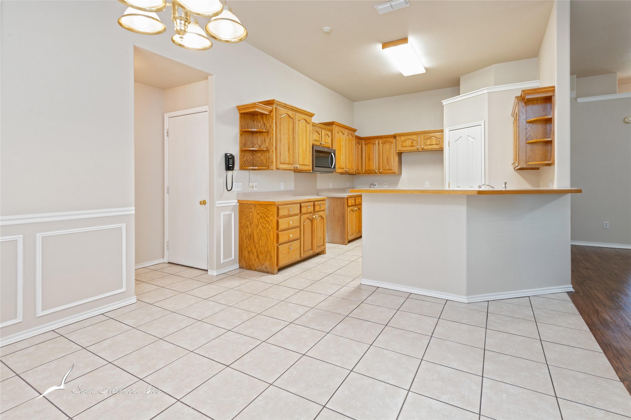 6509 Twin Oaks Drive