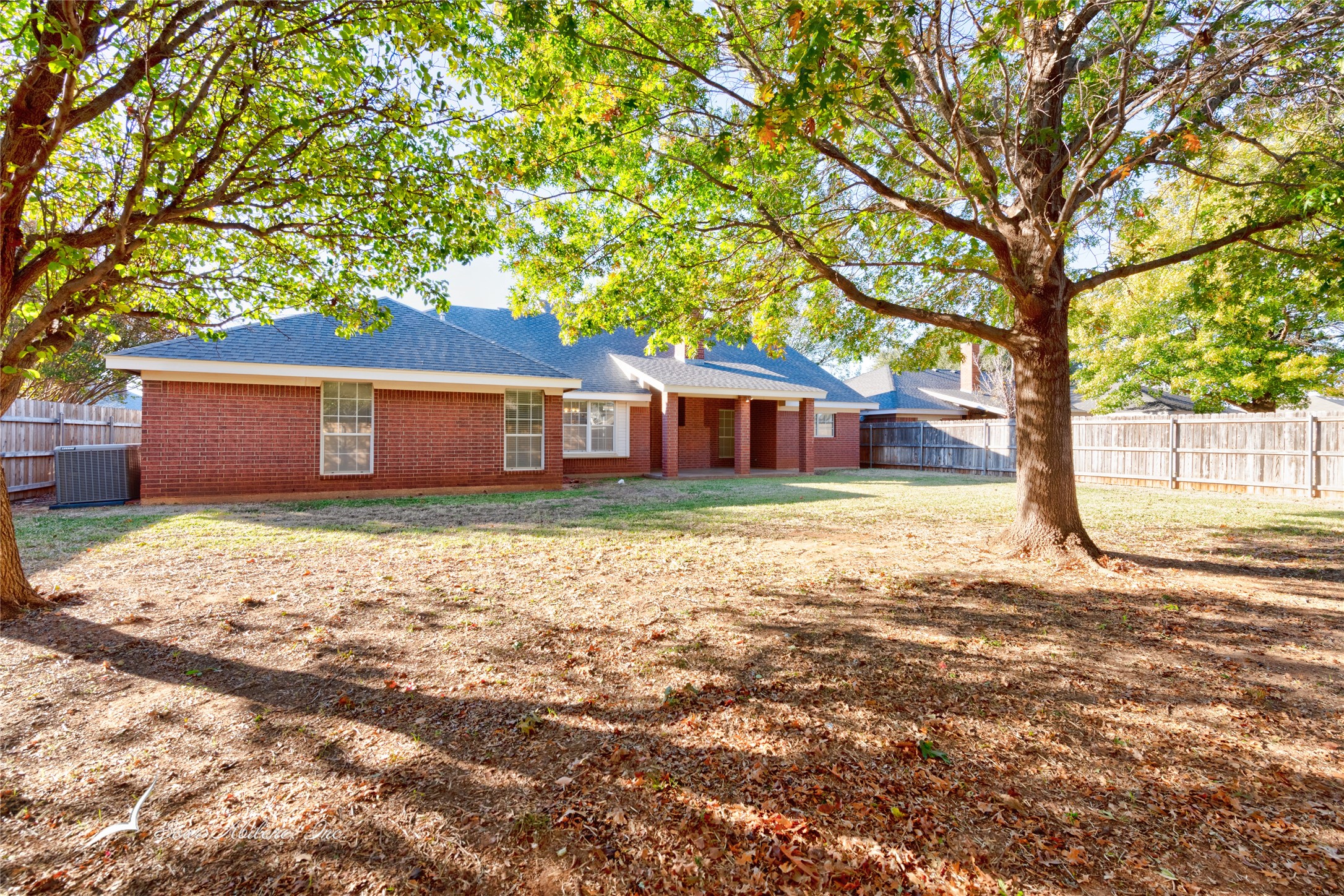 6509 Twin Oaks Drive