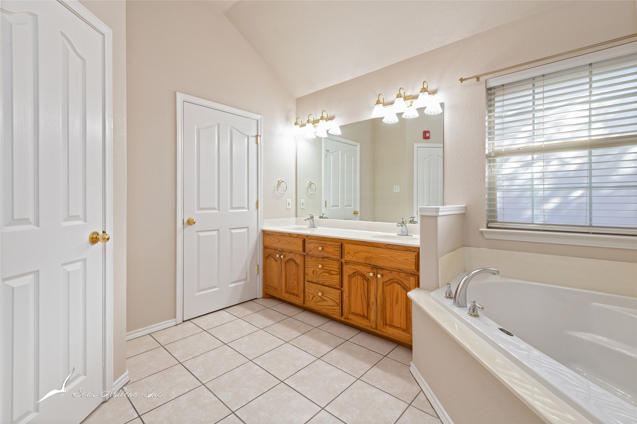 6509 Twin Oaks Drive