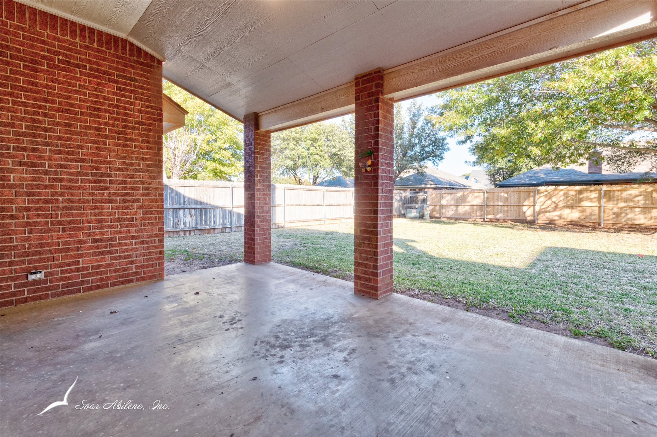 6509 Twin Oaks Drive