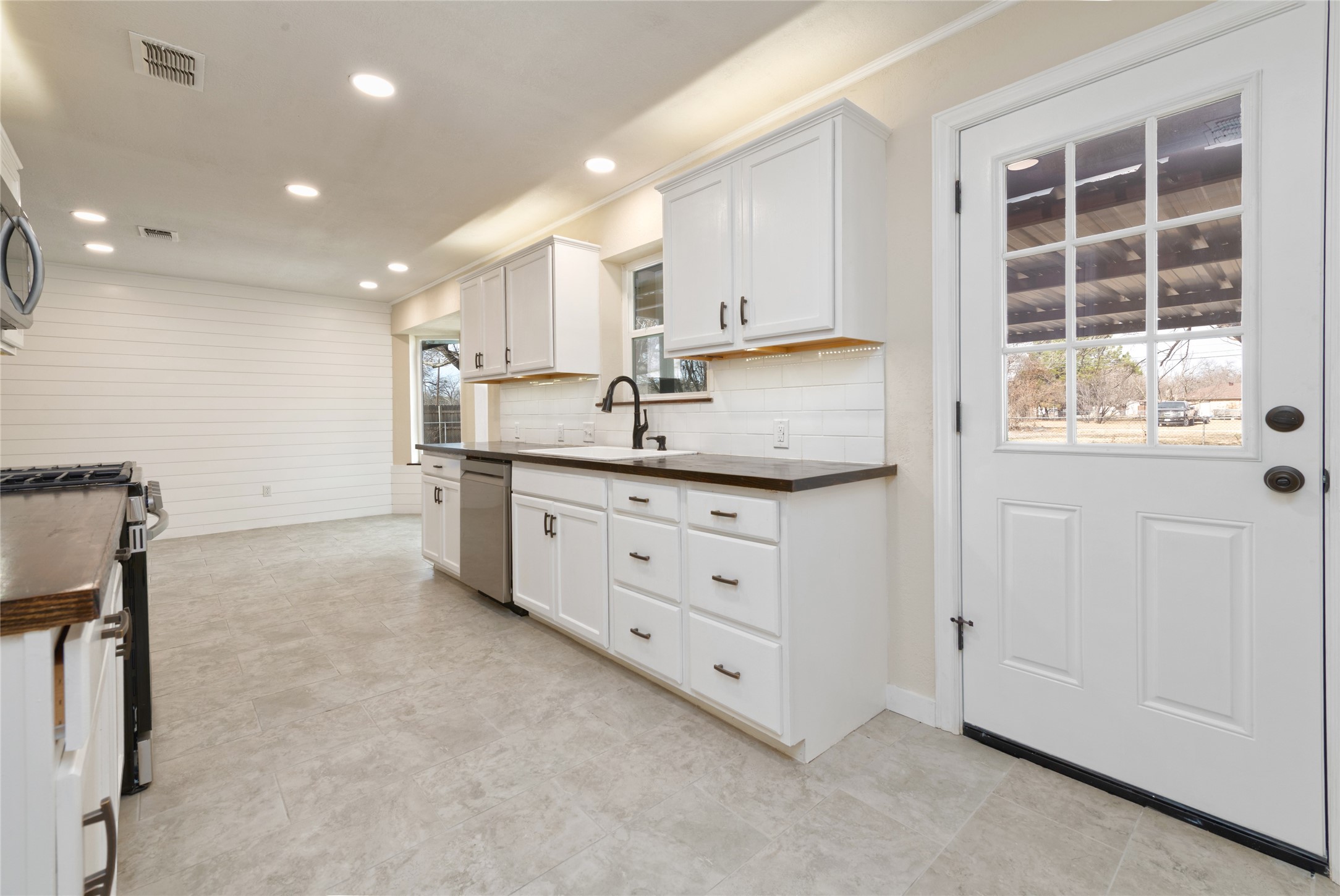 214 Sandy Lane