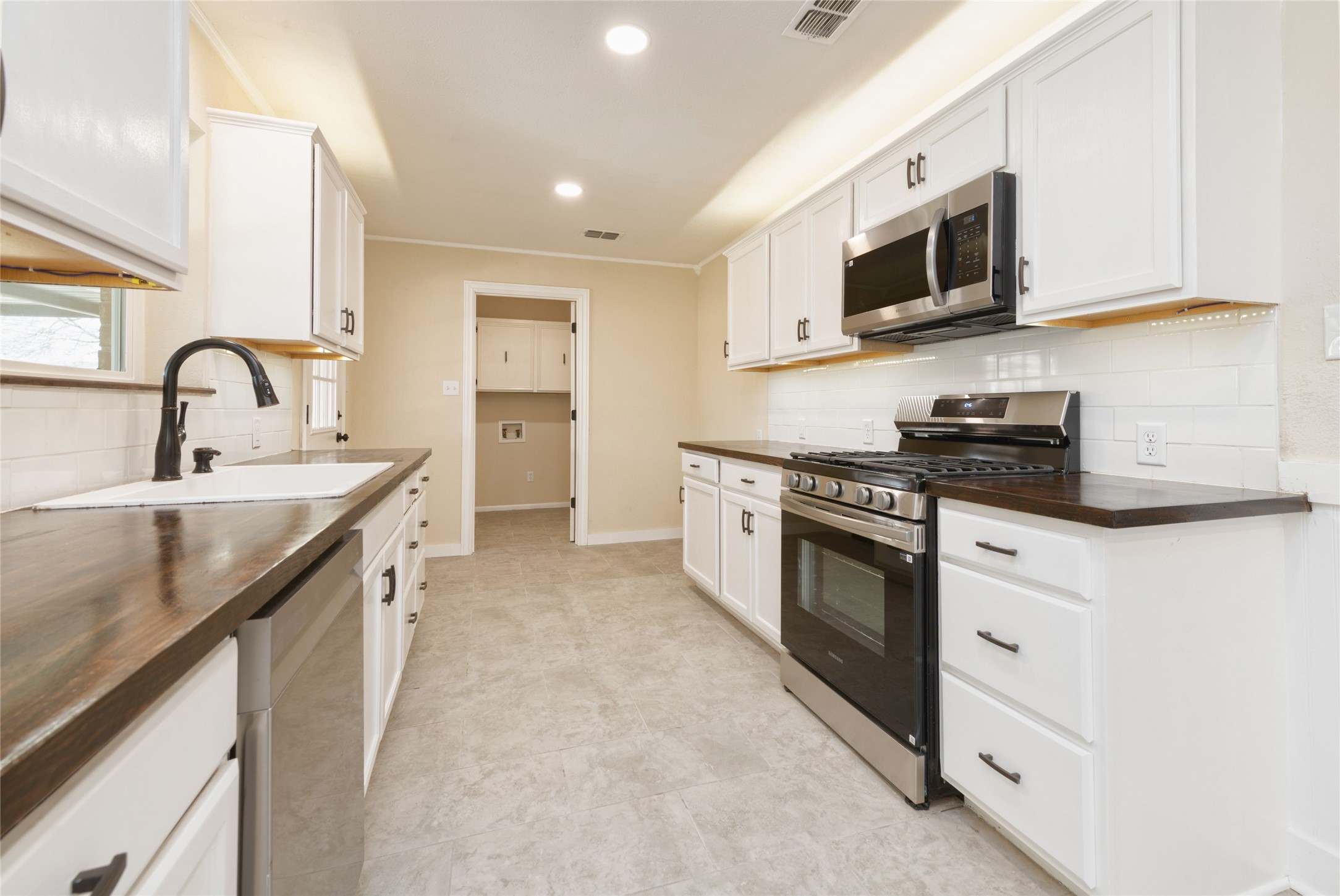 214 Sandy Lane