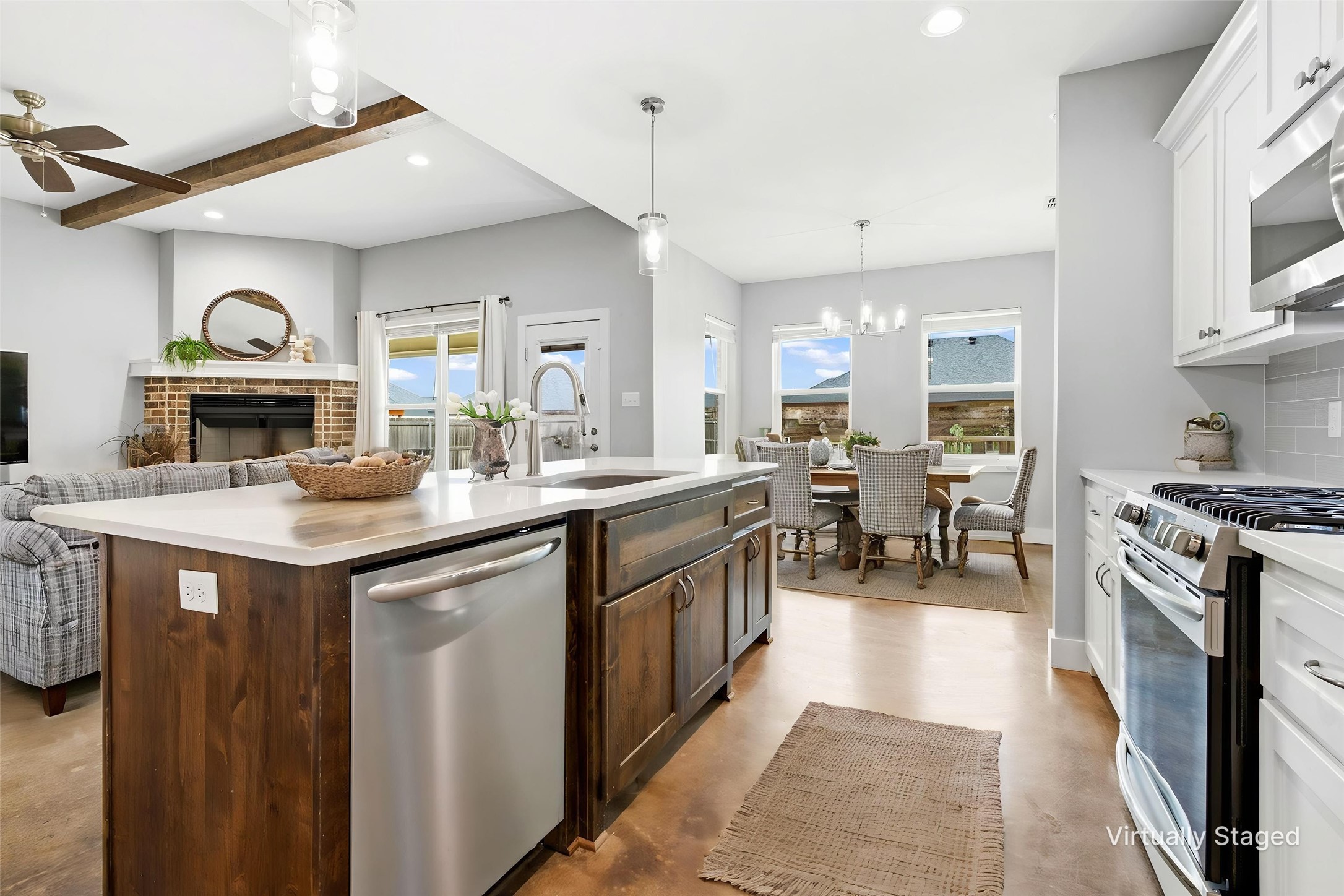 6825 Desert Willow Trail