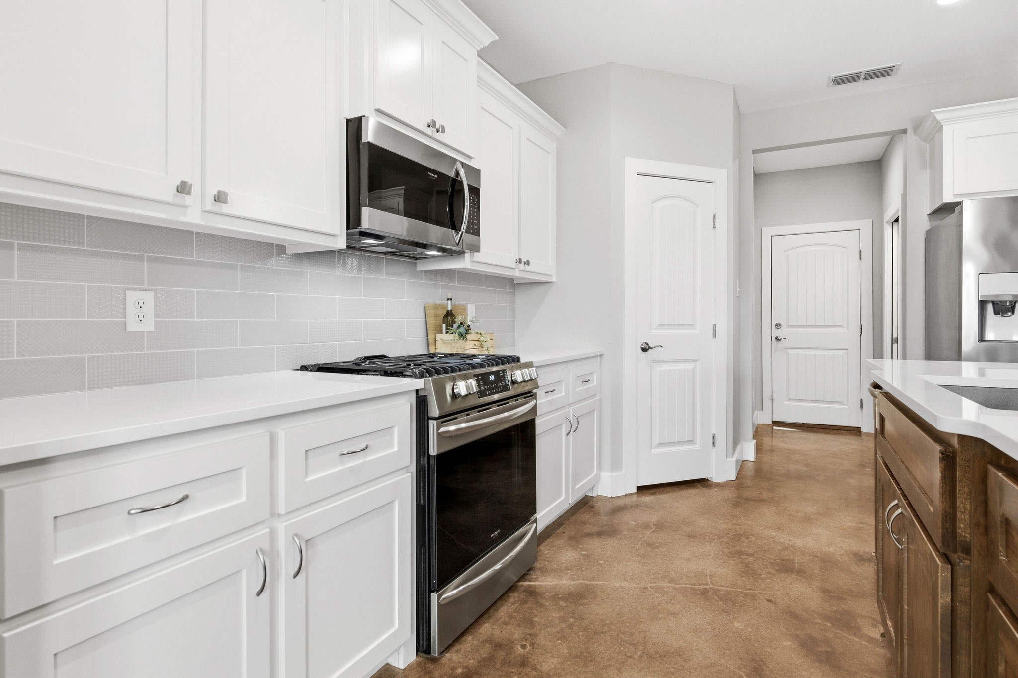 6825 Desert Willow Trail