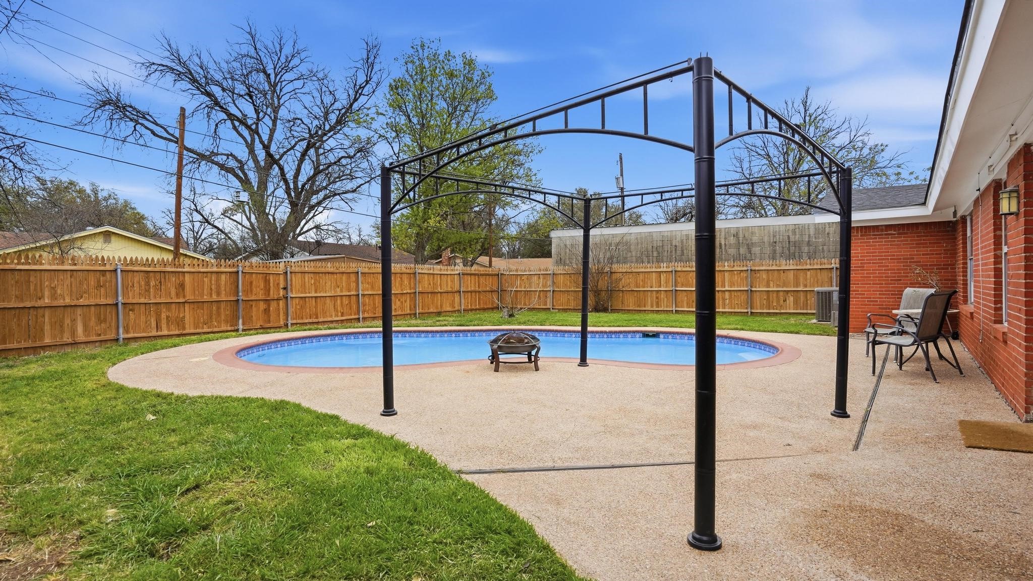 755 Crestwood Drive