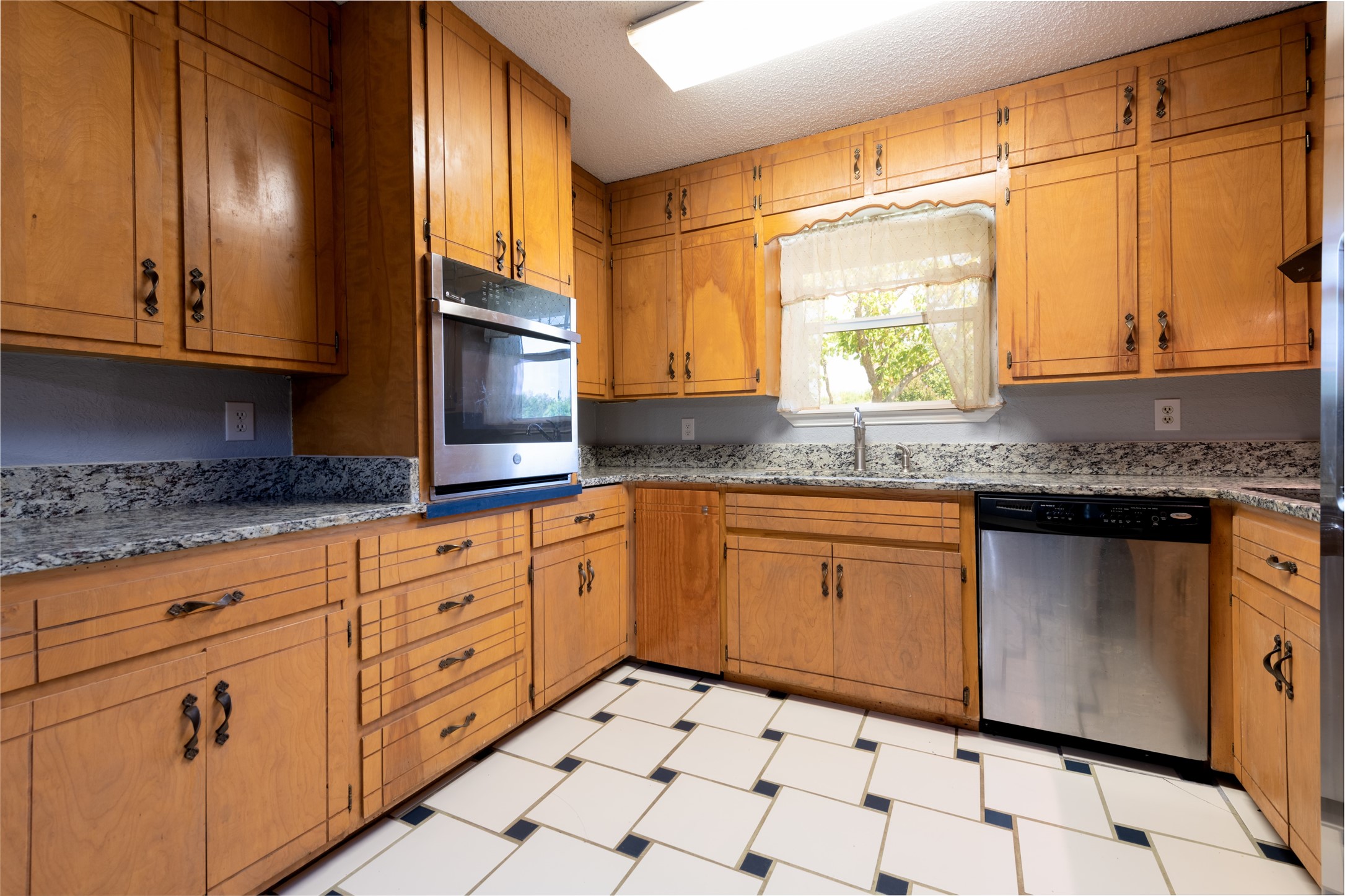 1033 Wolfe Road A