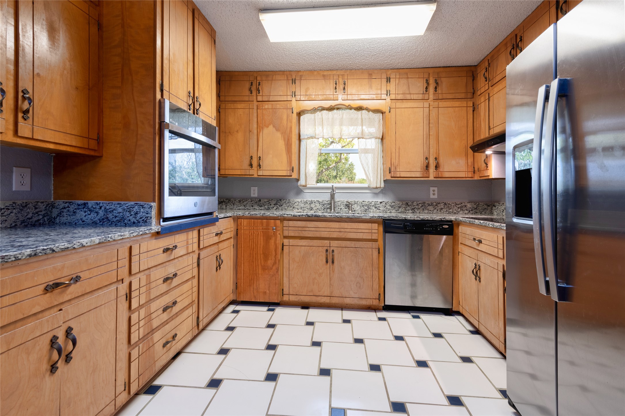 1033 Wolfe Road A