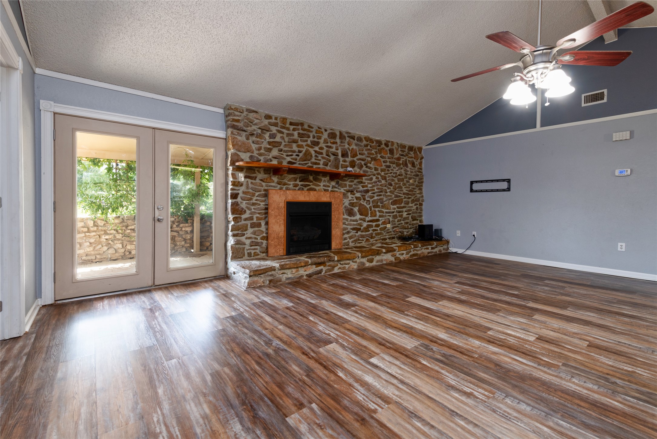 1033 Wolfe Road A