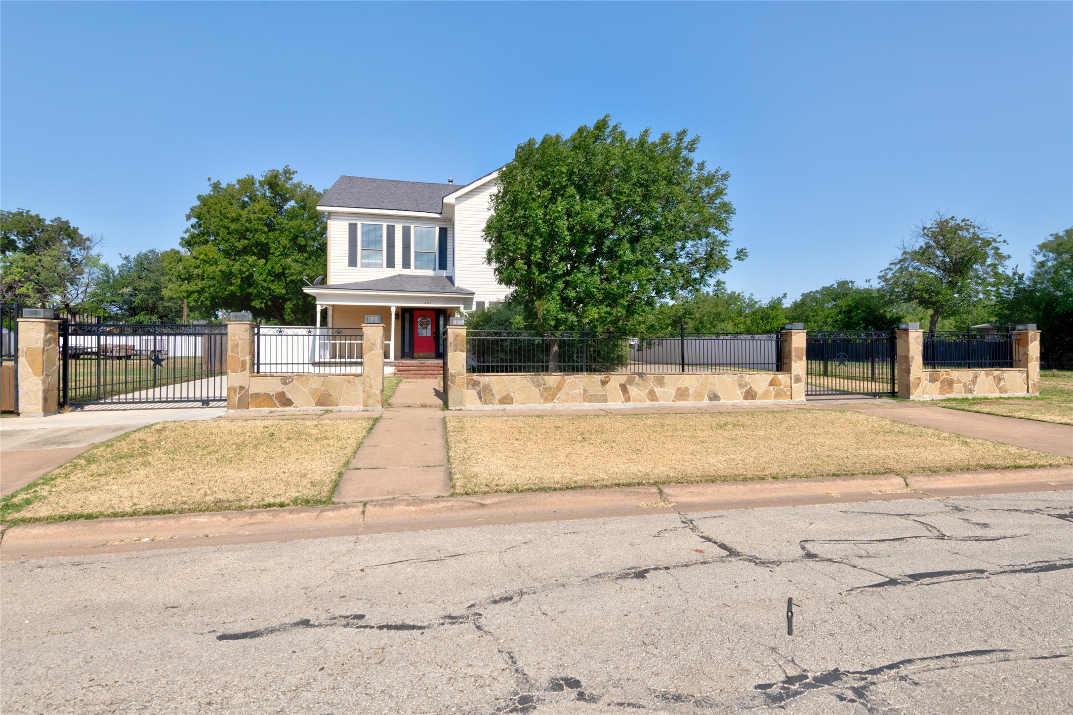 402 Peach Street