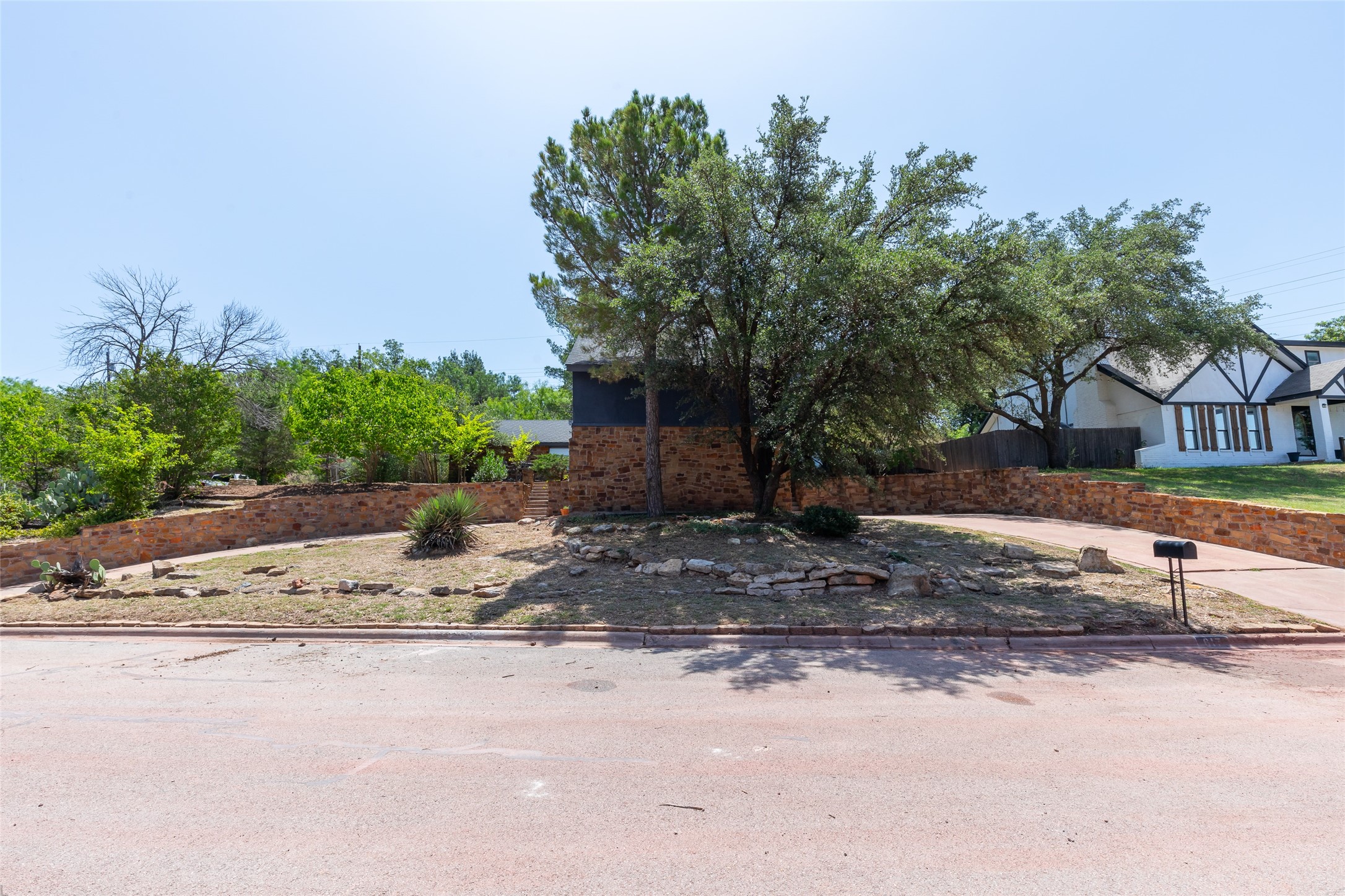 617 Green Valley Drive