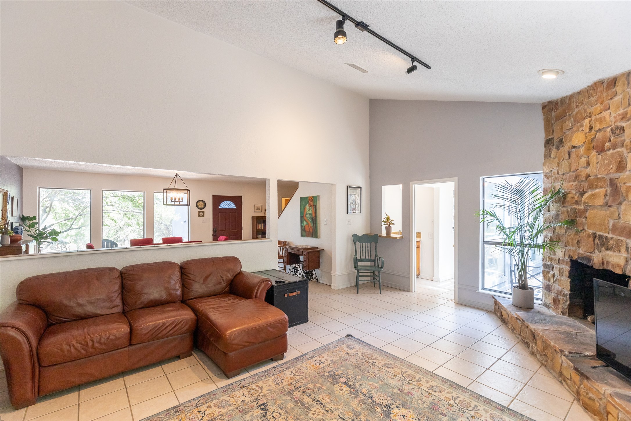 617 Green Valley Drive