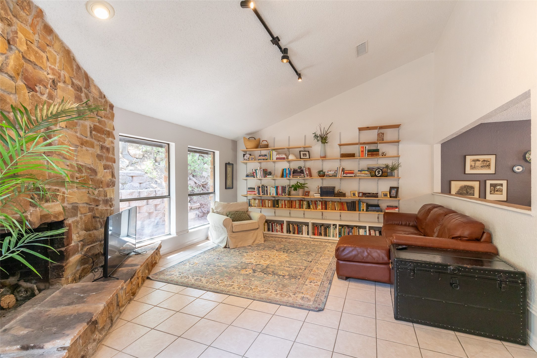 617 Green Valley Drive