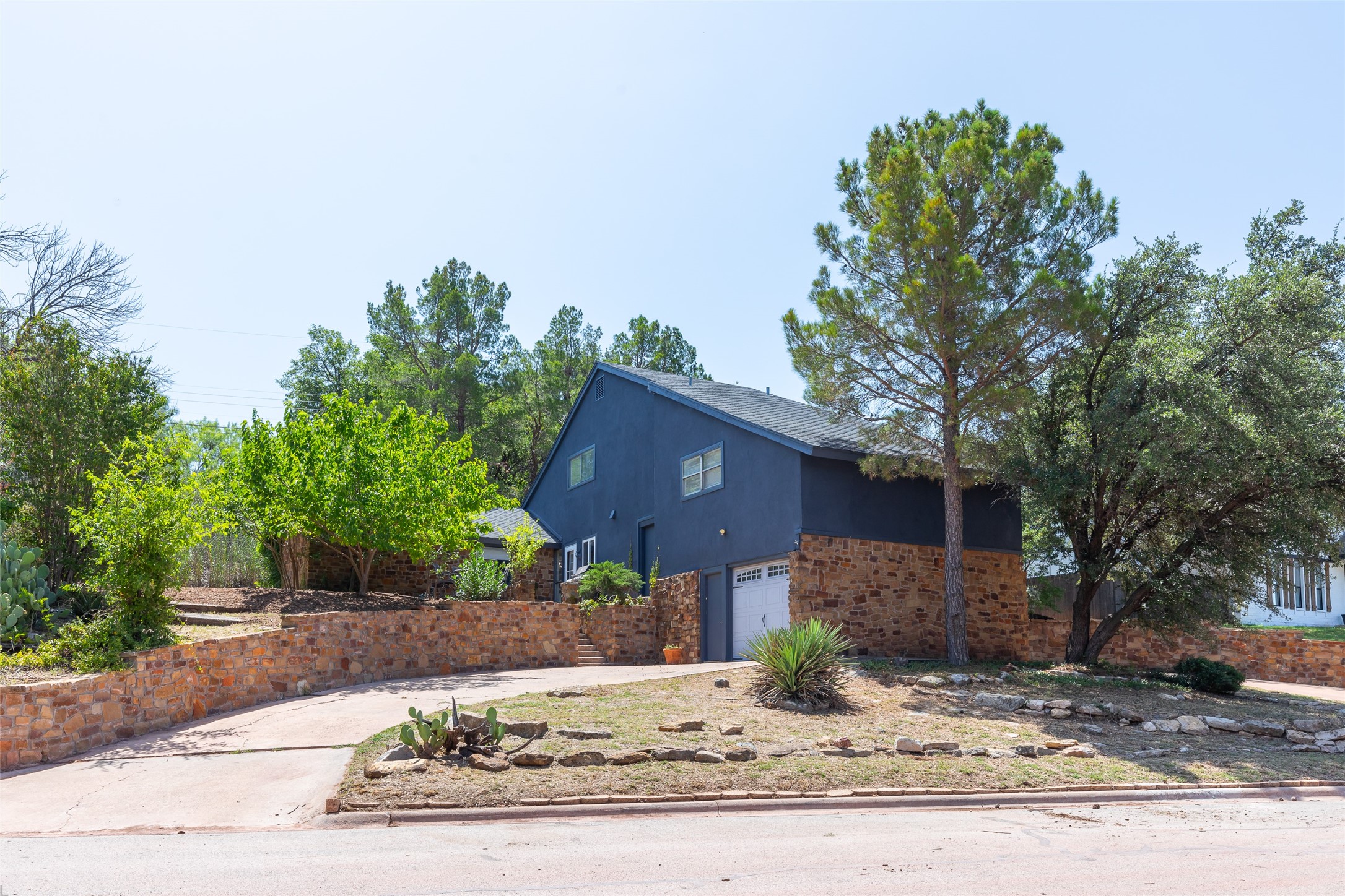 617 Green Valley Drive