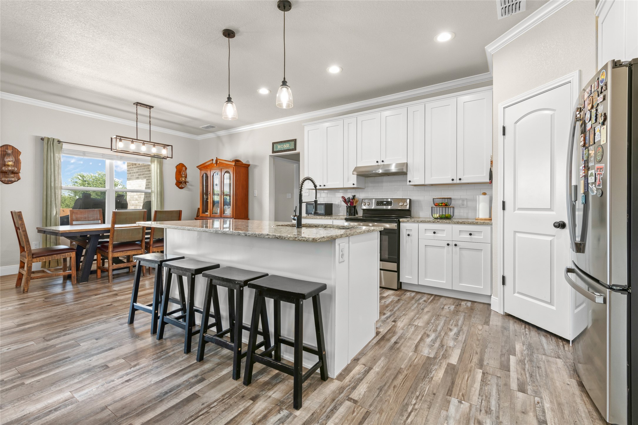 128 Hawker Lane