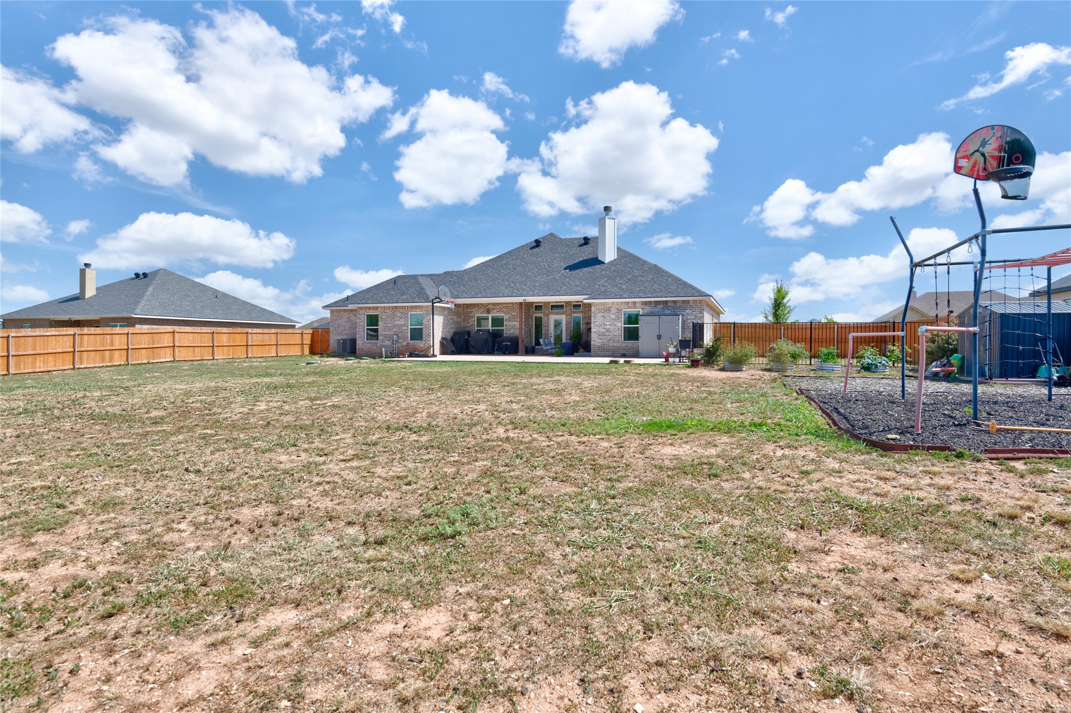 128 Hawker Lane