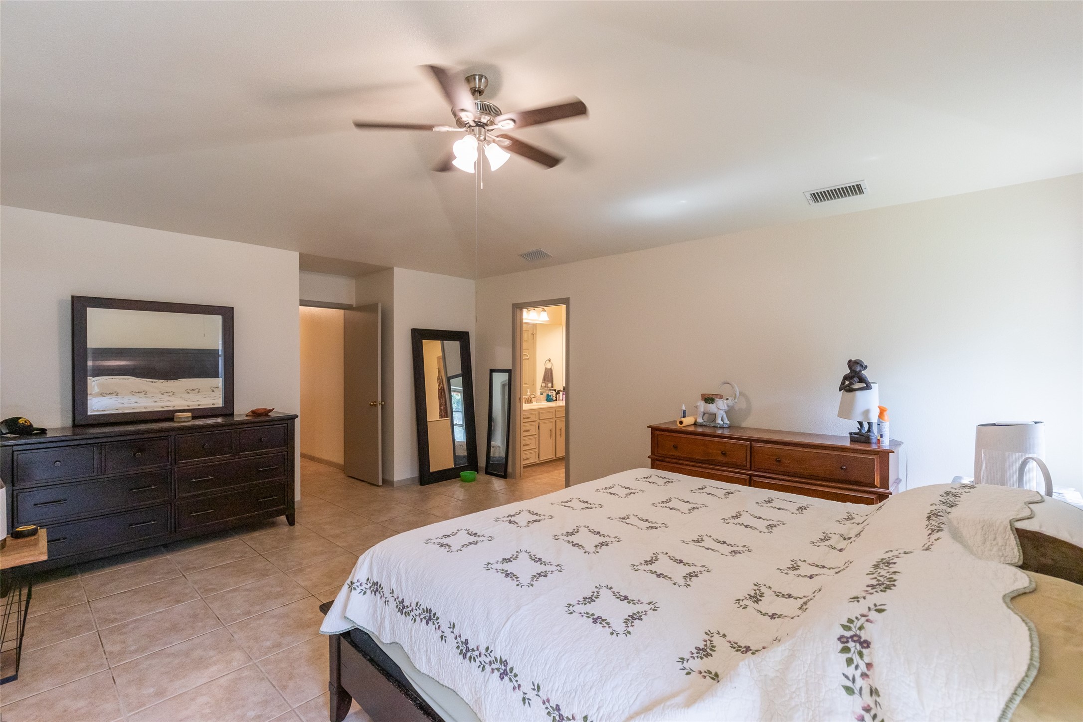 5025 Patsye Ann Cove