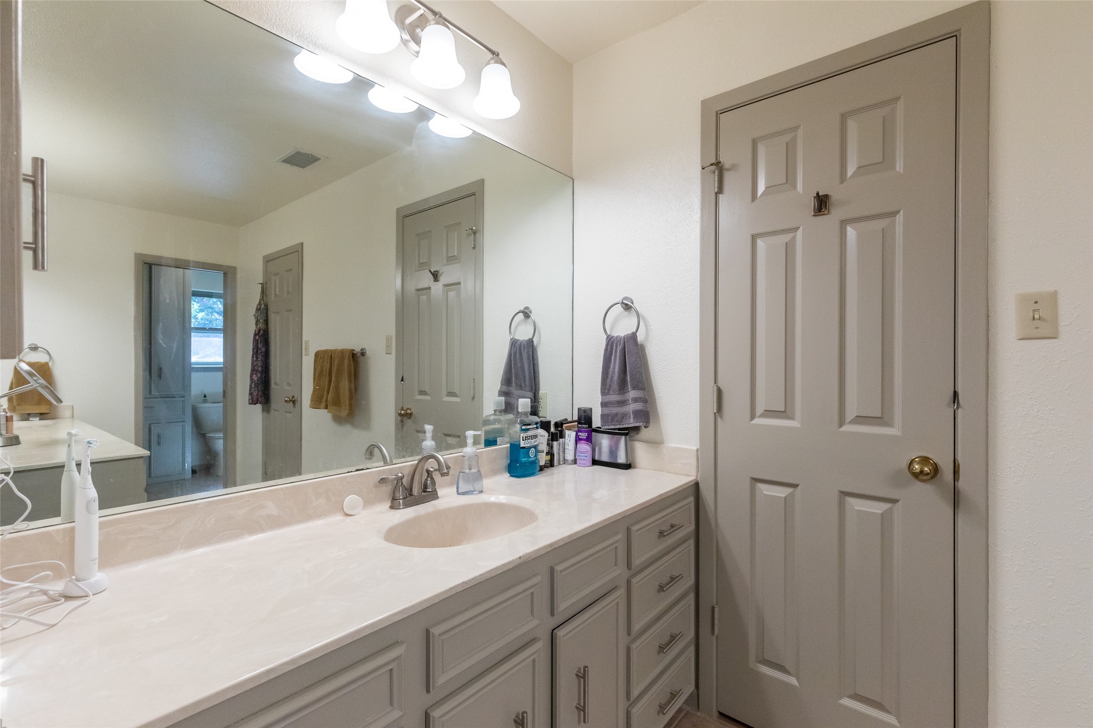 5025 Patsye Ann Cove