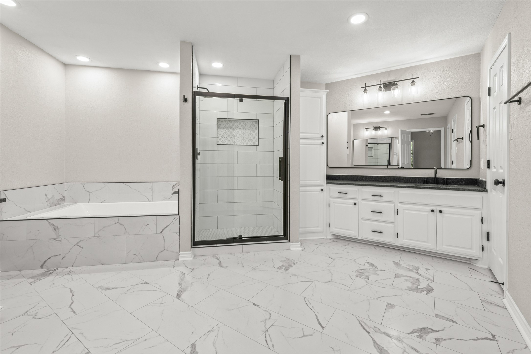 6134 Laurel Court