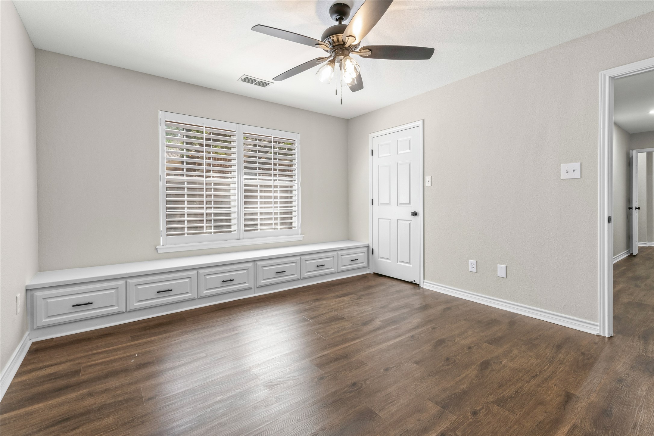 6134 Laurel Court