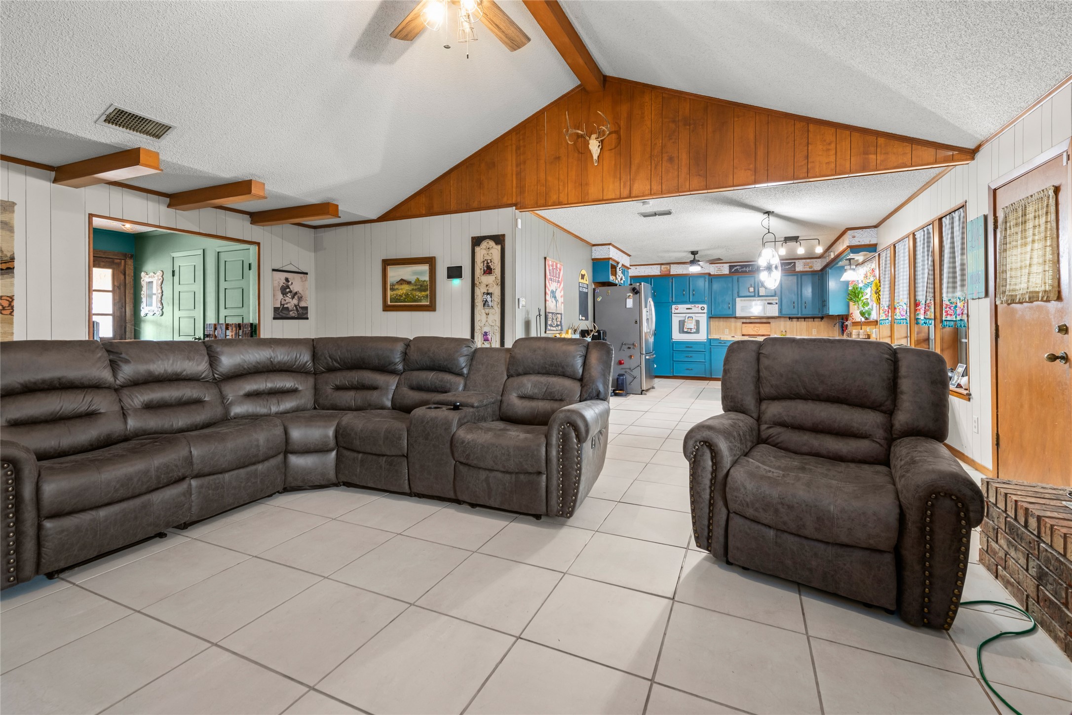 1017 Chriswood Drive