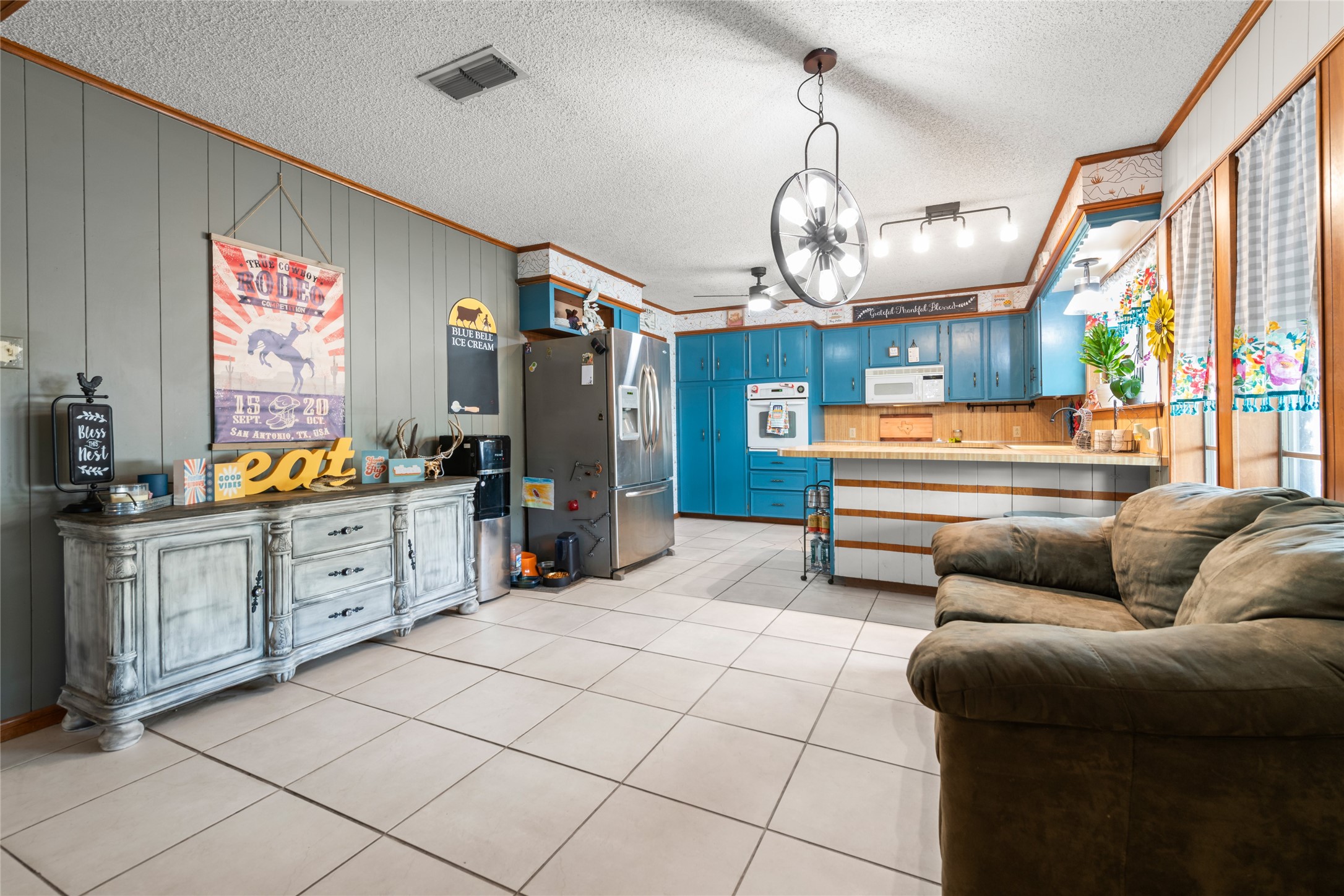1017 Chriswood Drive