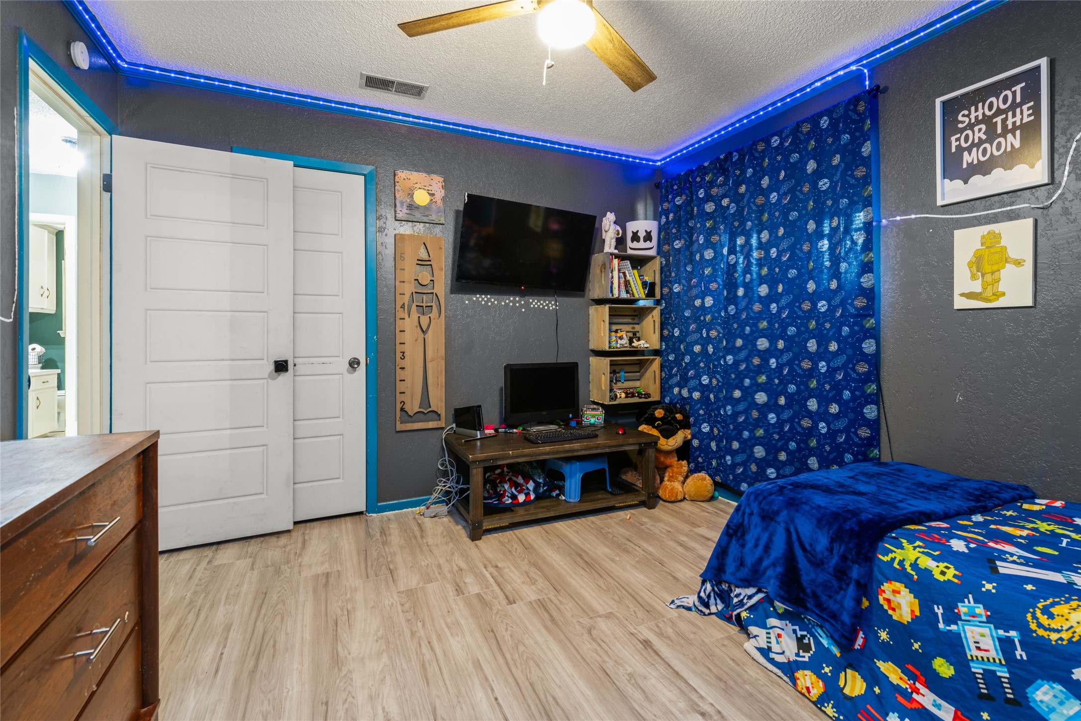 1017 Chriswood Drive