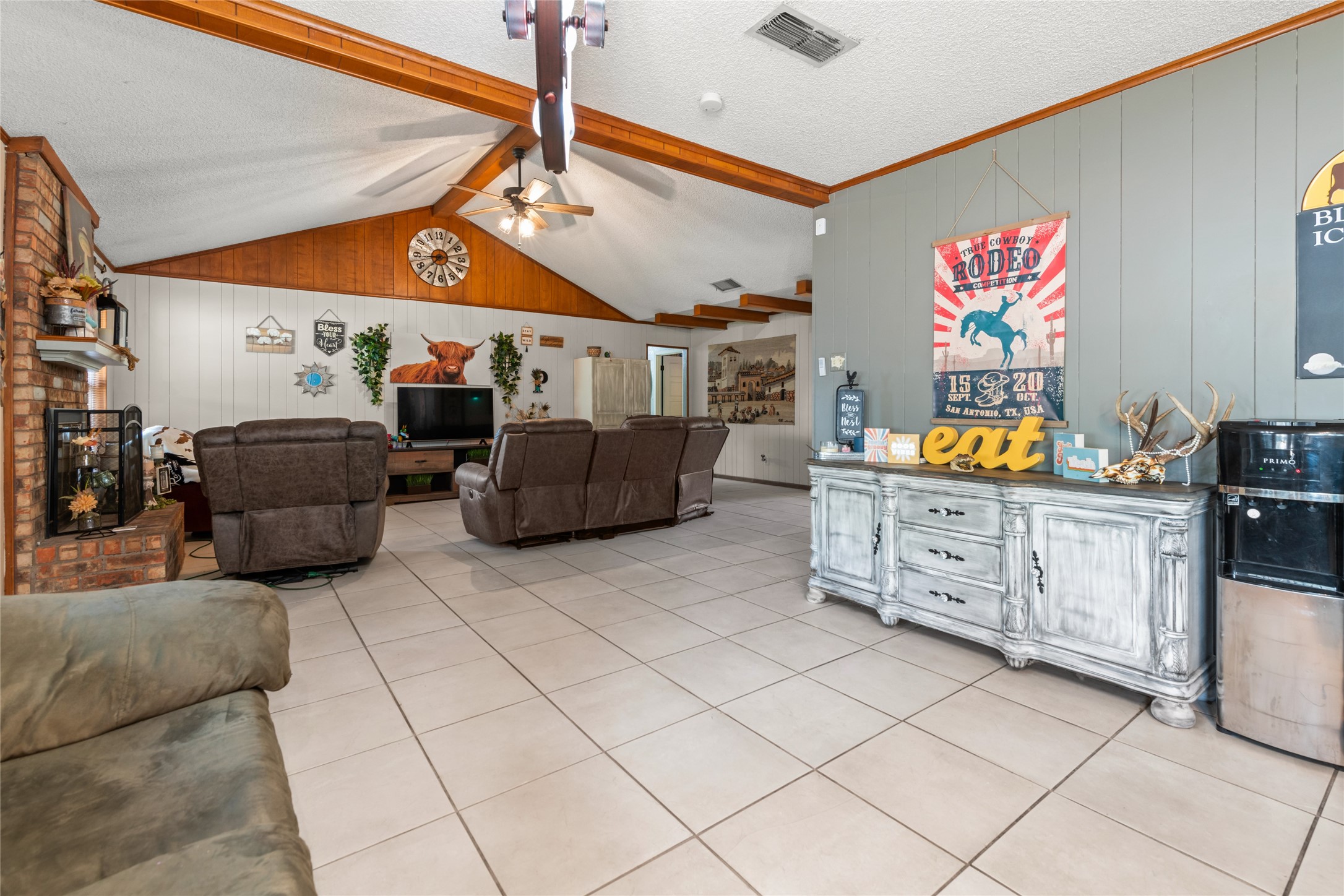 1017 Chriswood Drive