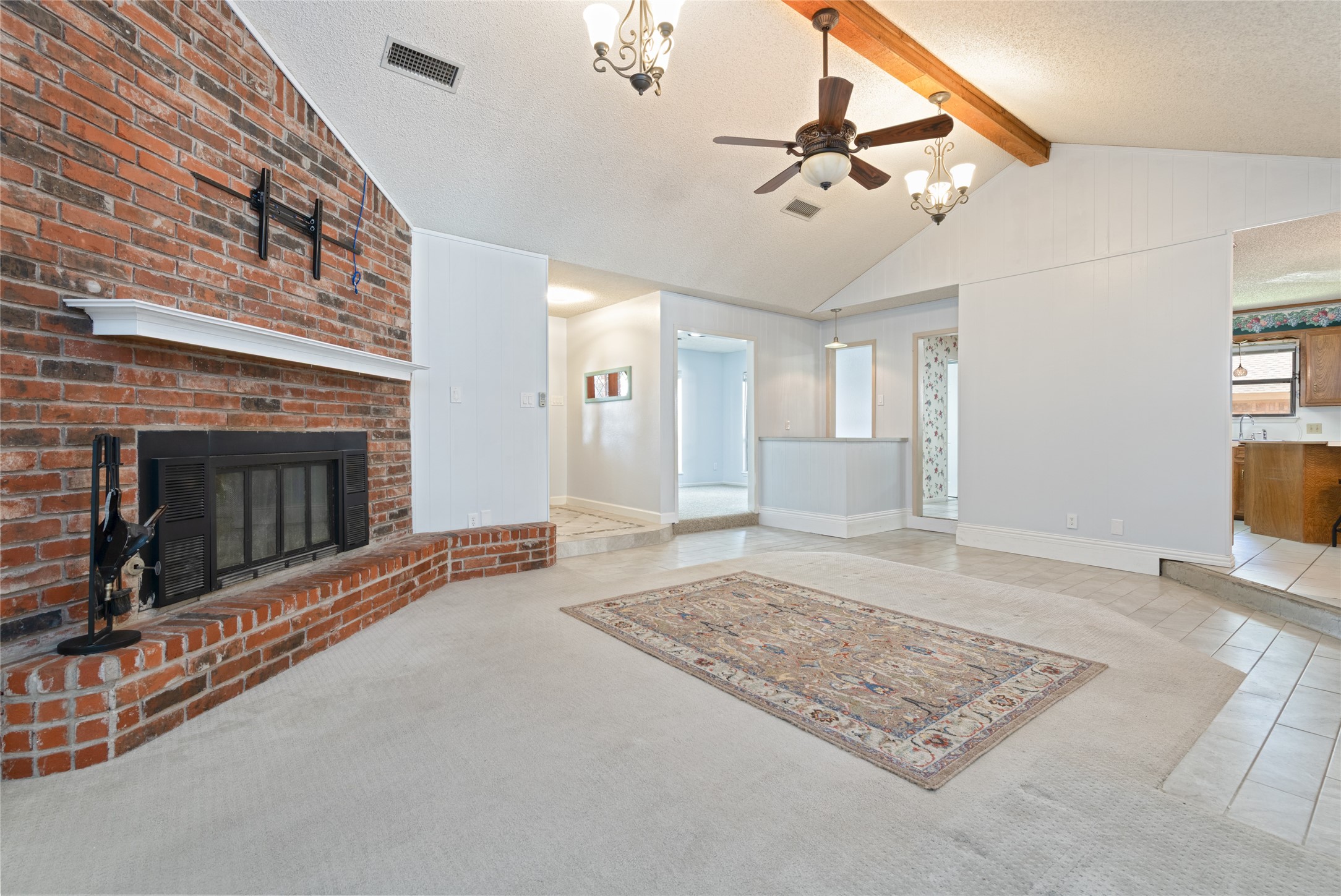 2542 Woodlake Drive