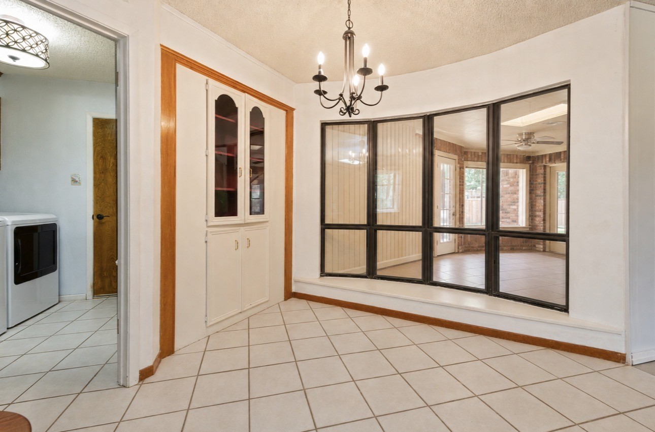 2542 Woodlake Drive