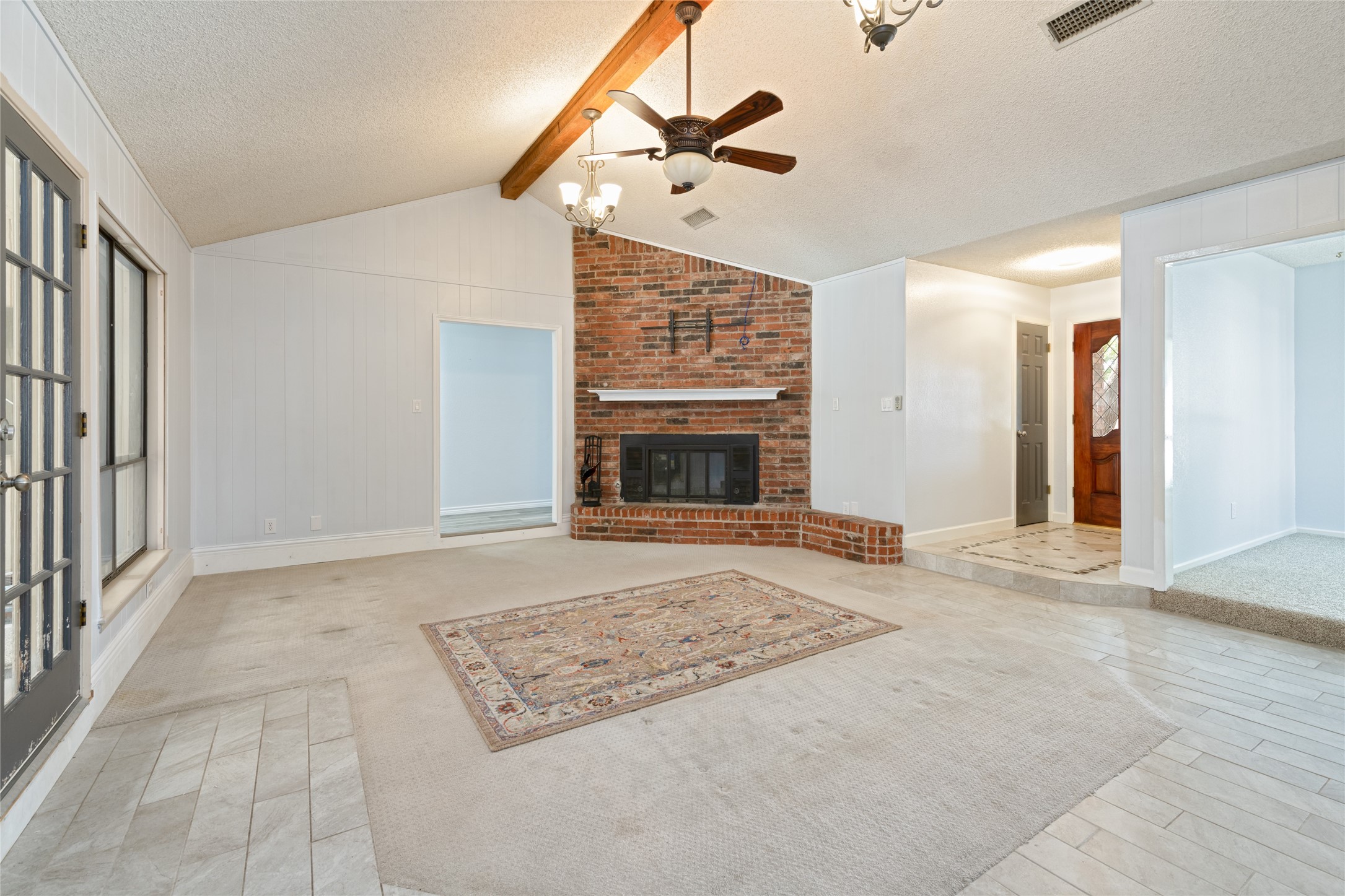 2542 Woodlake Drive
