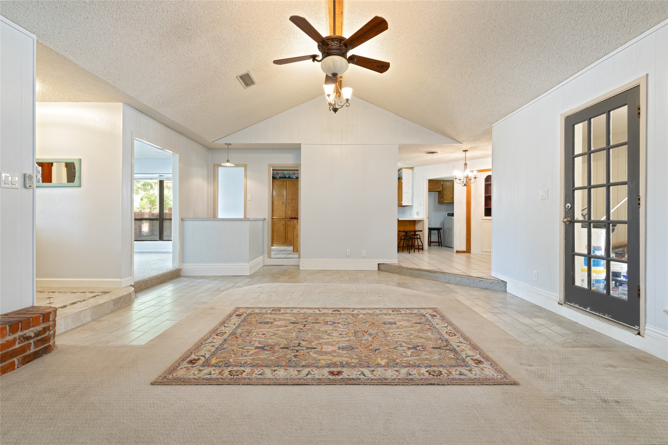 2542 Woodlake Drive