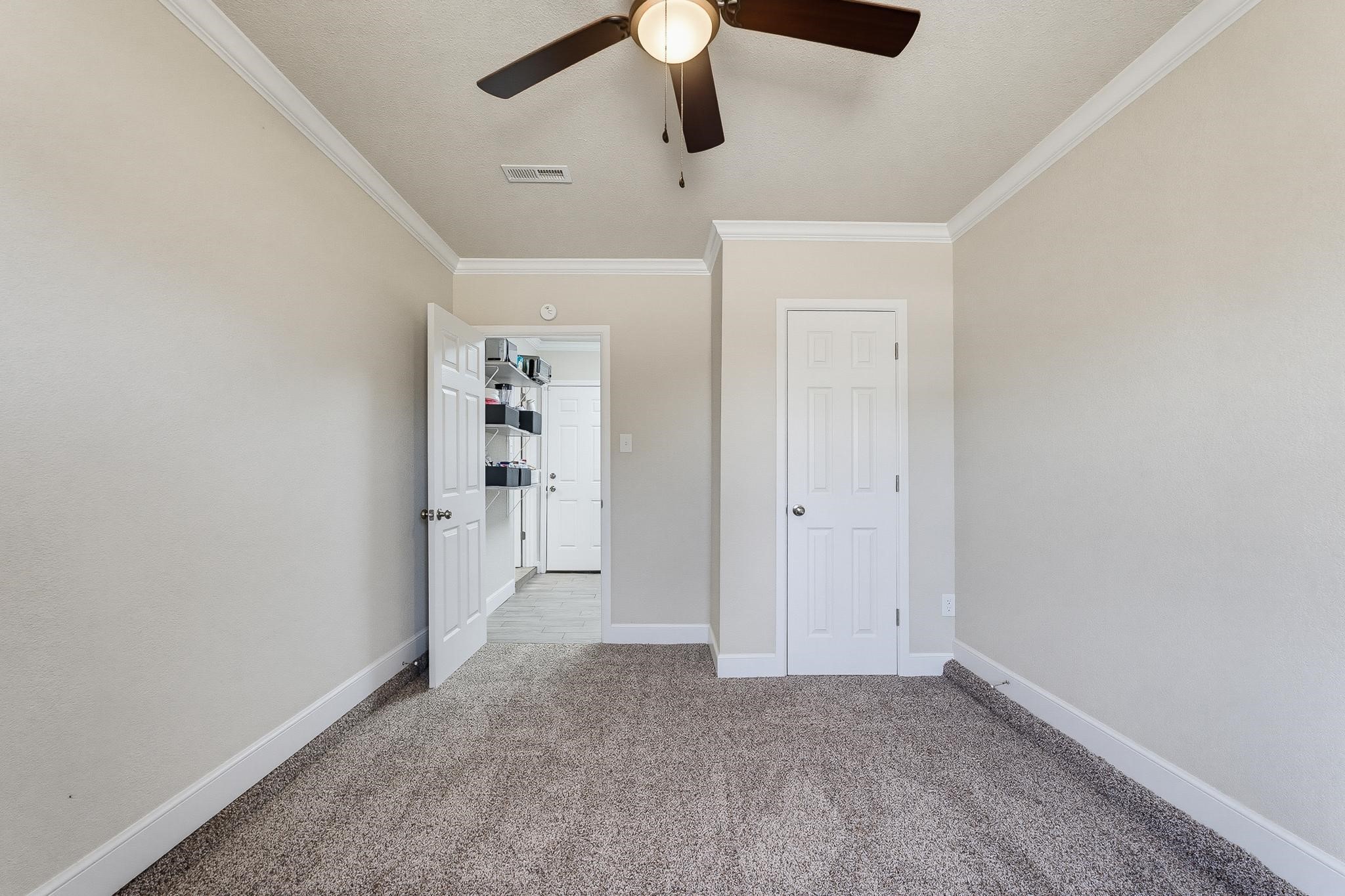 5473 Questa Drive