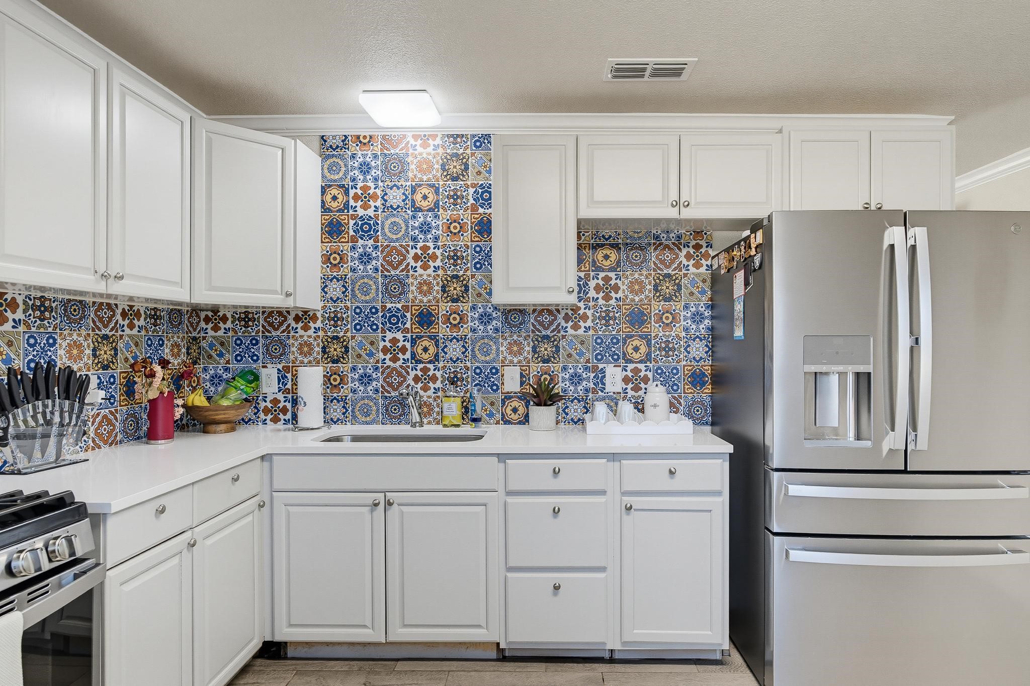 5473 Questa Drive