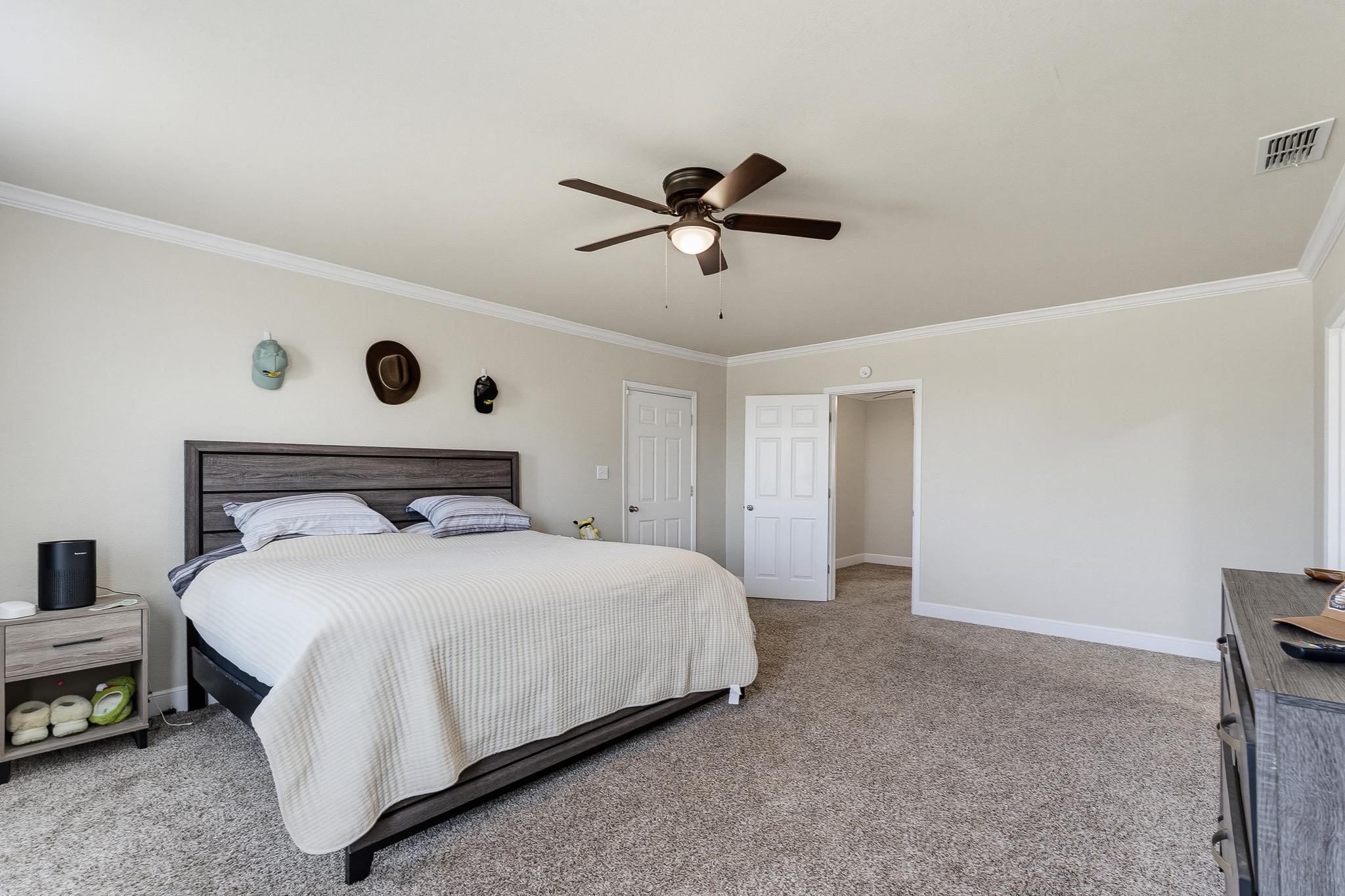 5473 Questa Drive