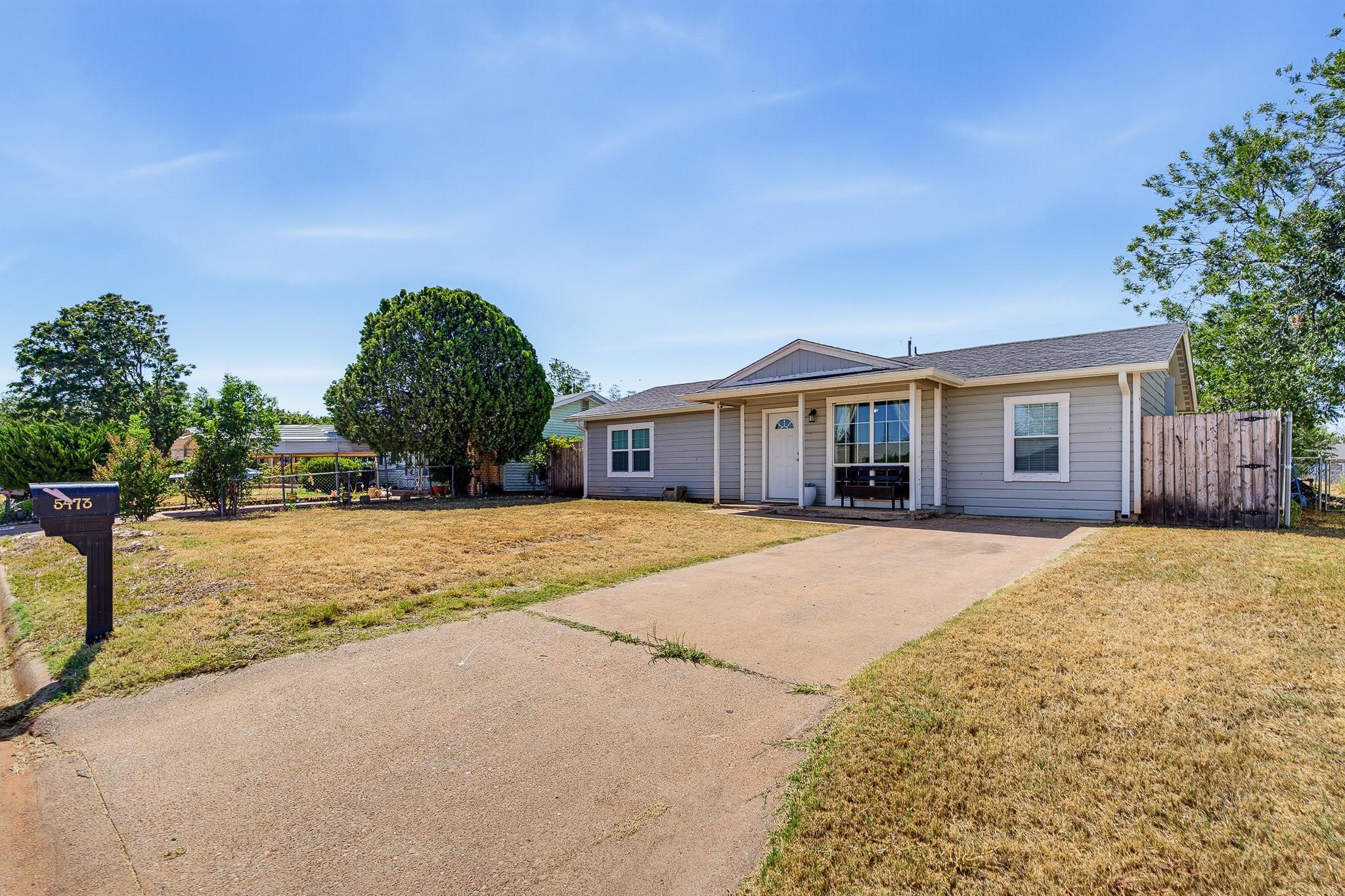 5473 Questa Drive
