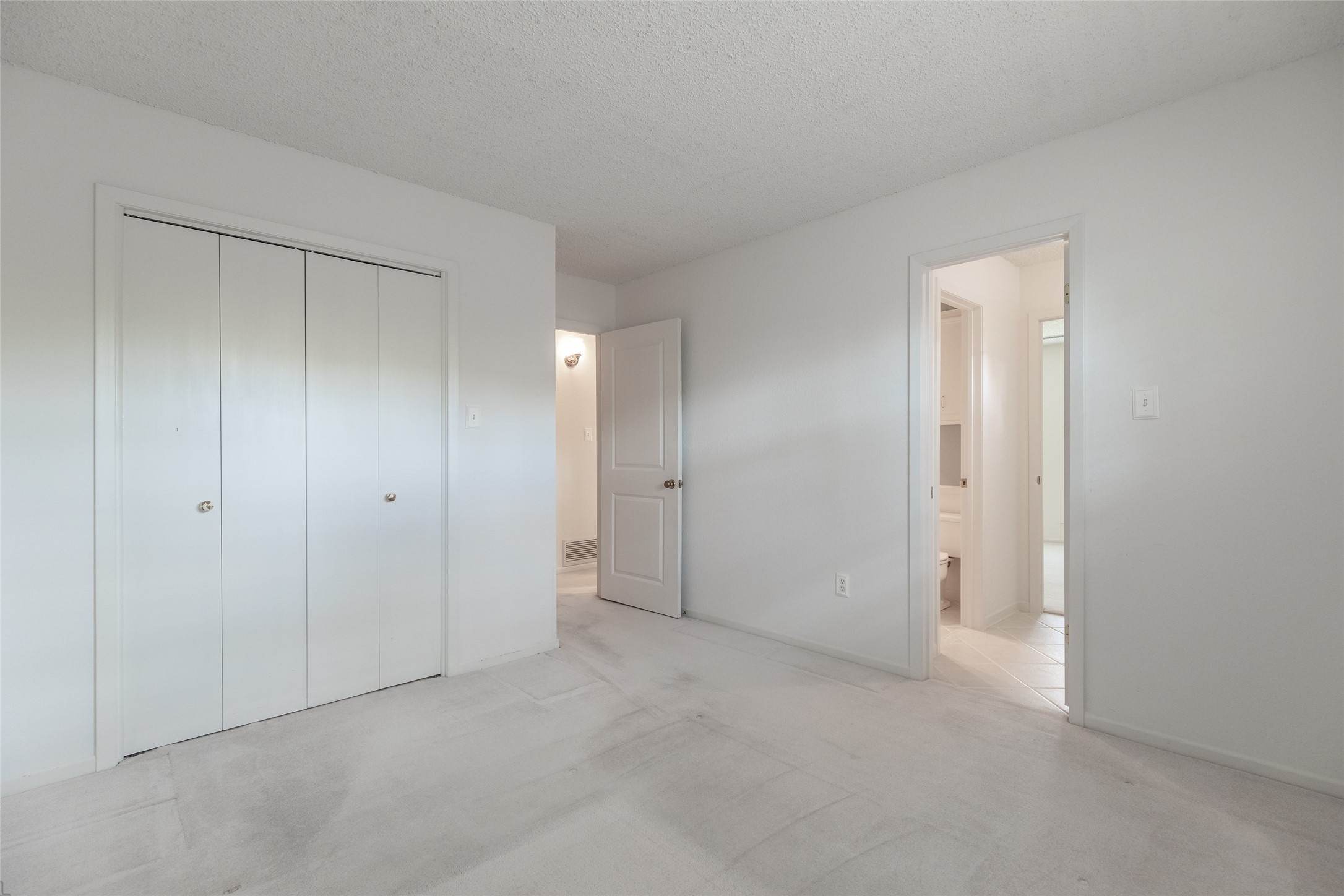 5566 Chimney Rock Road